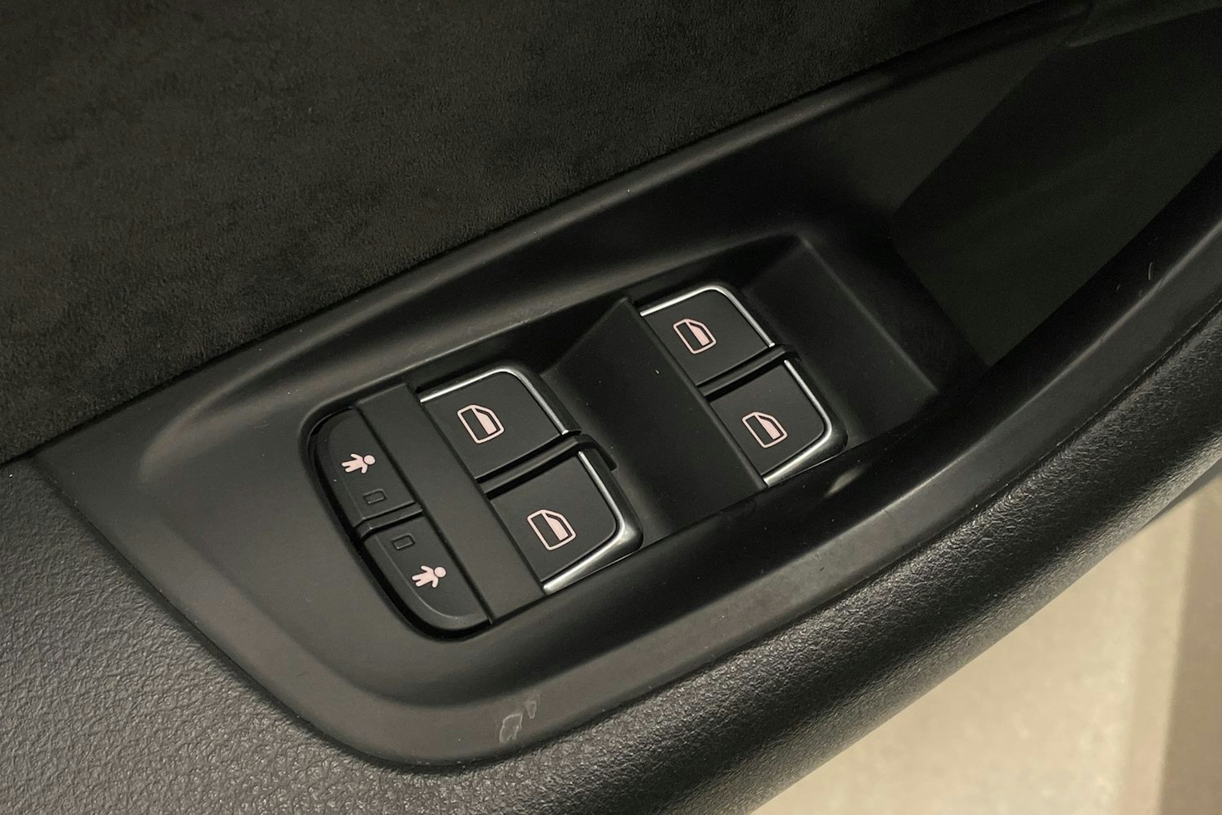 Valkoinen Audi A6 2016 kuva 14.