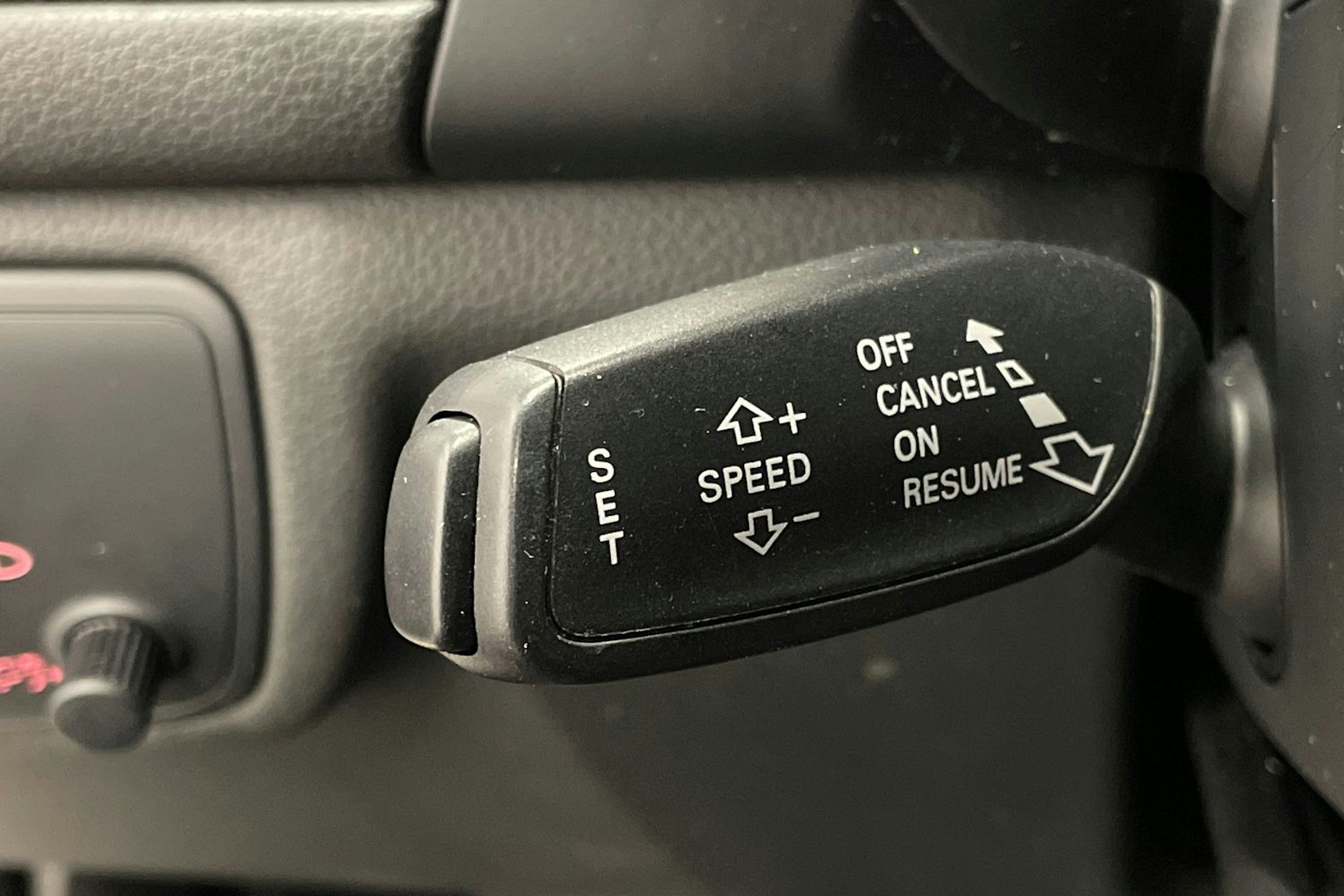 Valkoinen Audi A6 2016 kuva 19.