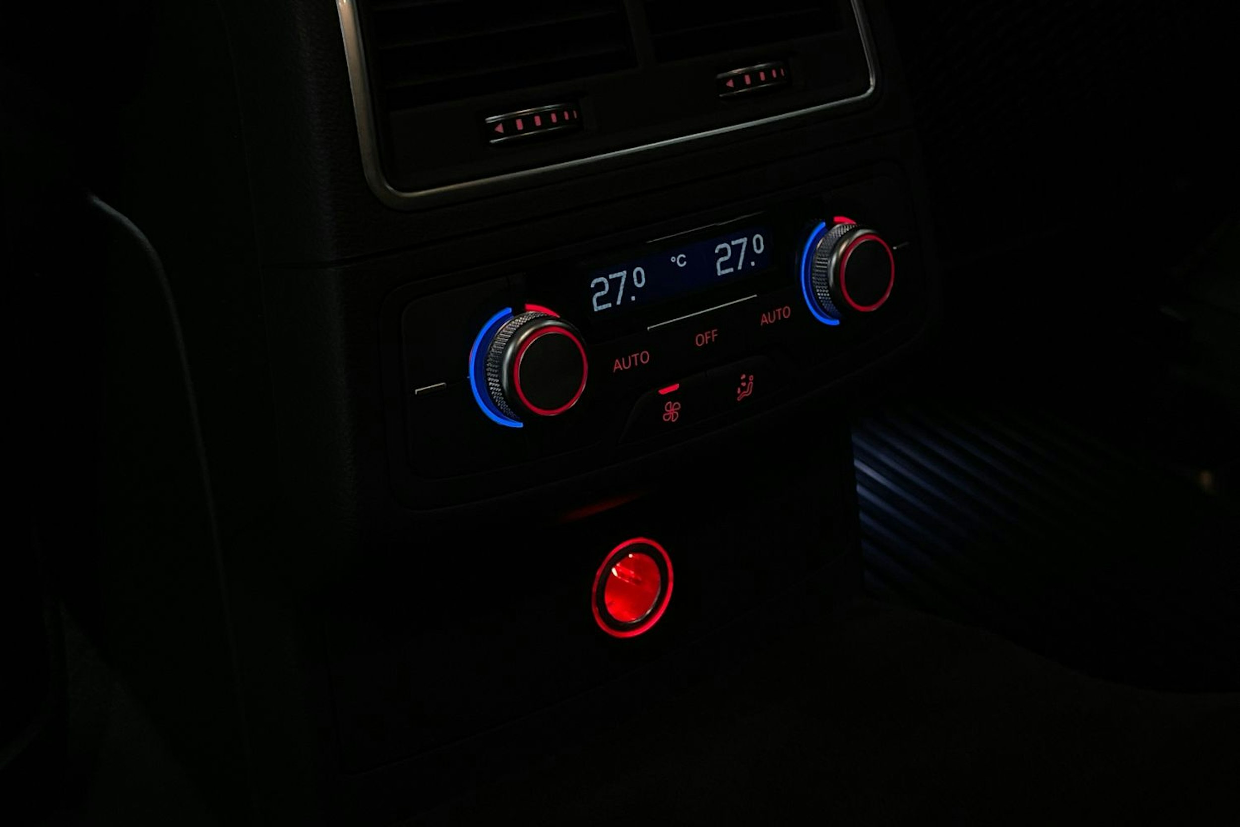 Valkoinen Audi A6 2016 kuva 24.