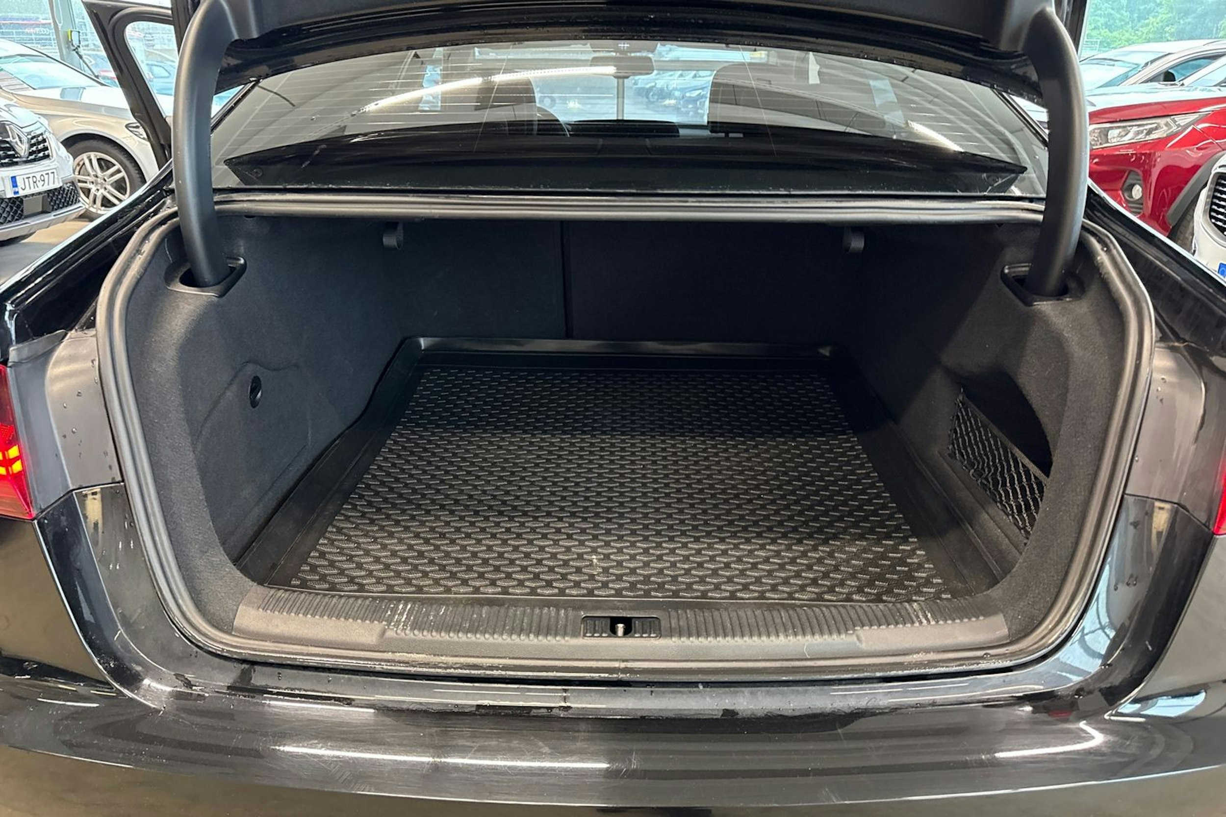 musta Audi A6 2016 kuva 19.