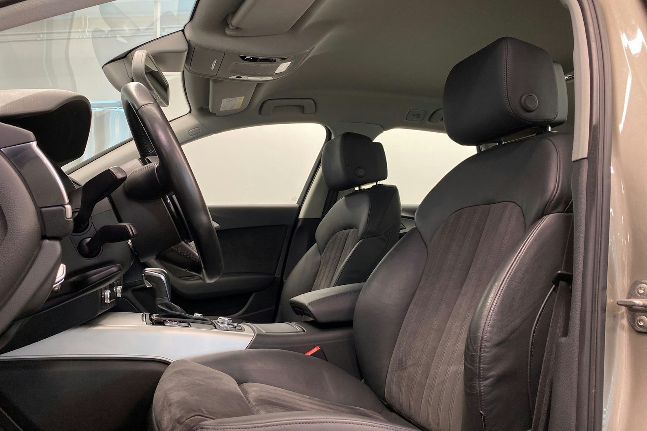 ruskea (beige) Audi A6 2017 kuva 30.