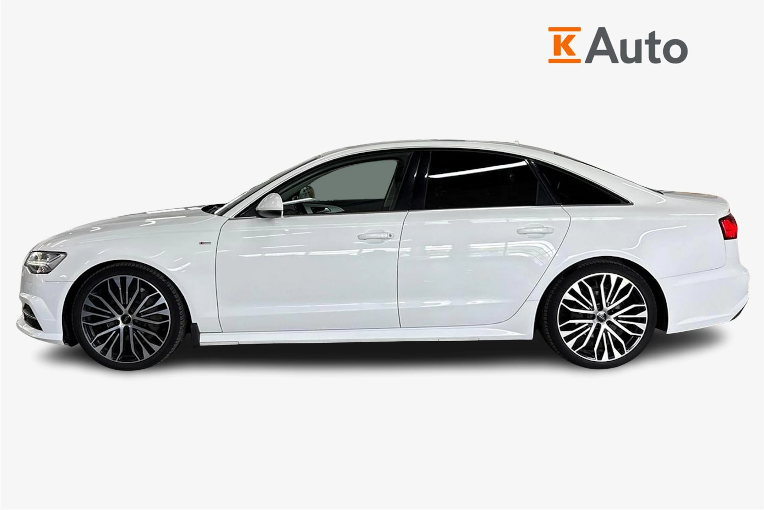 valkoinen Audi A6 2017 kuva 7.