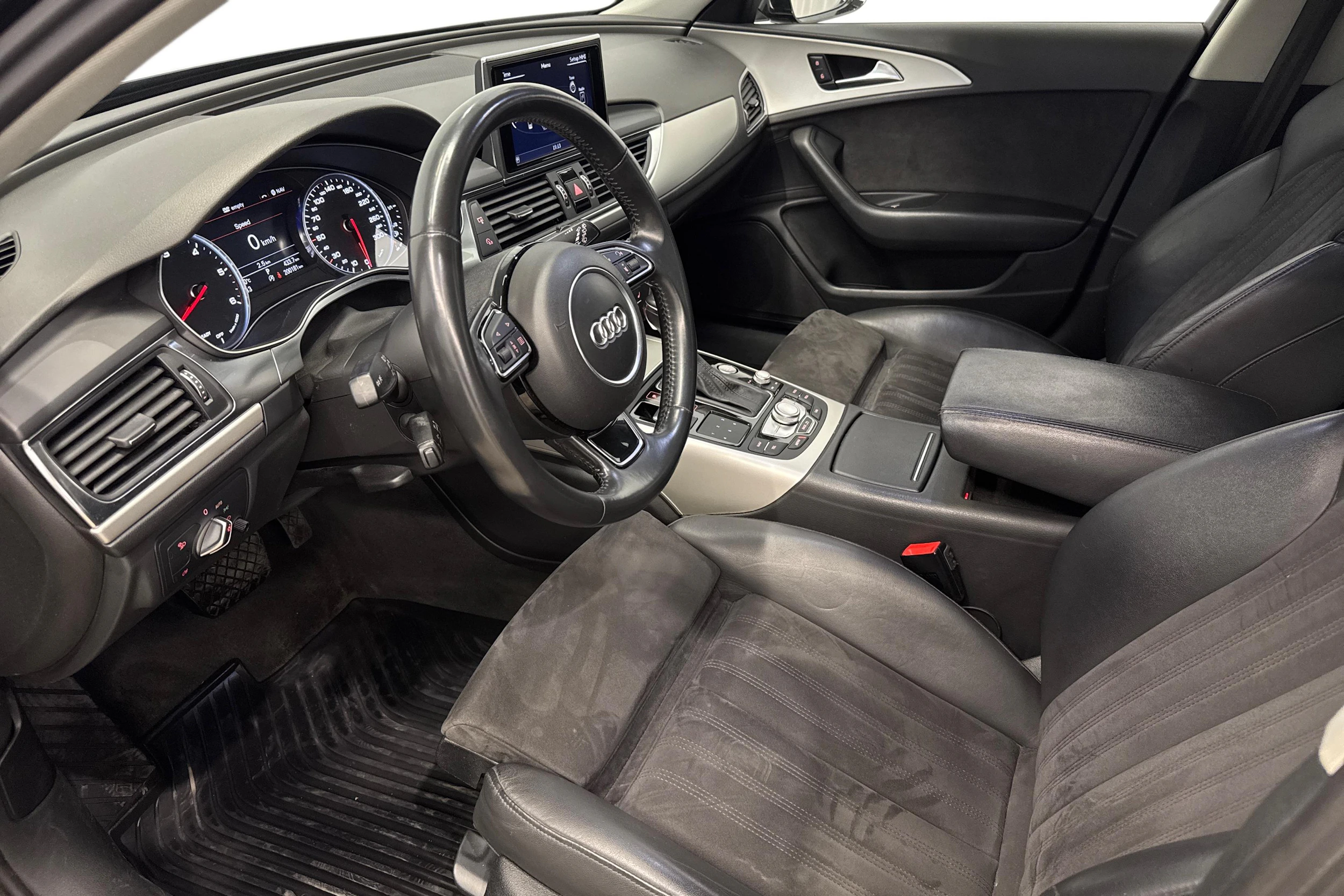 musta Audi A6 2017 kuva 8.
