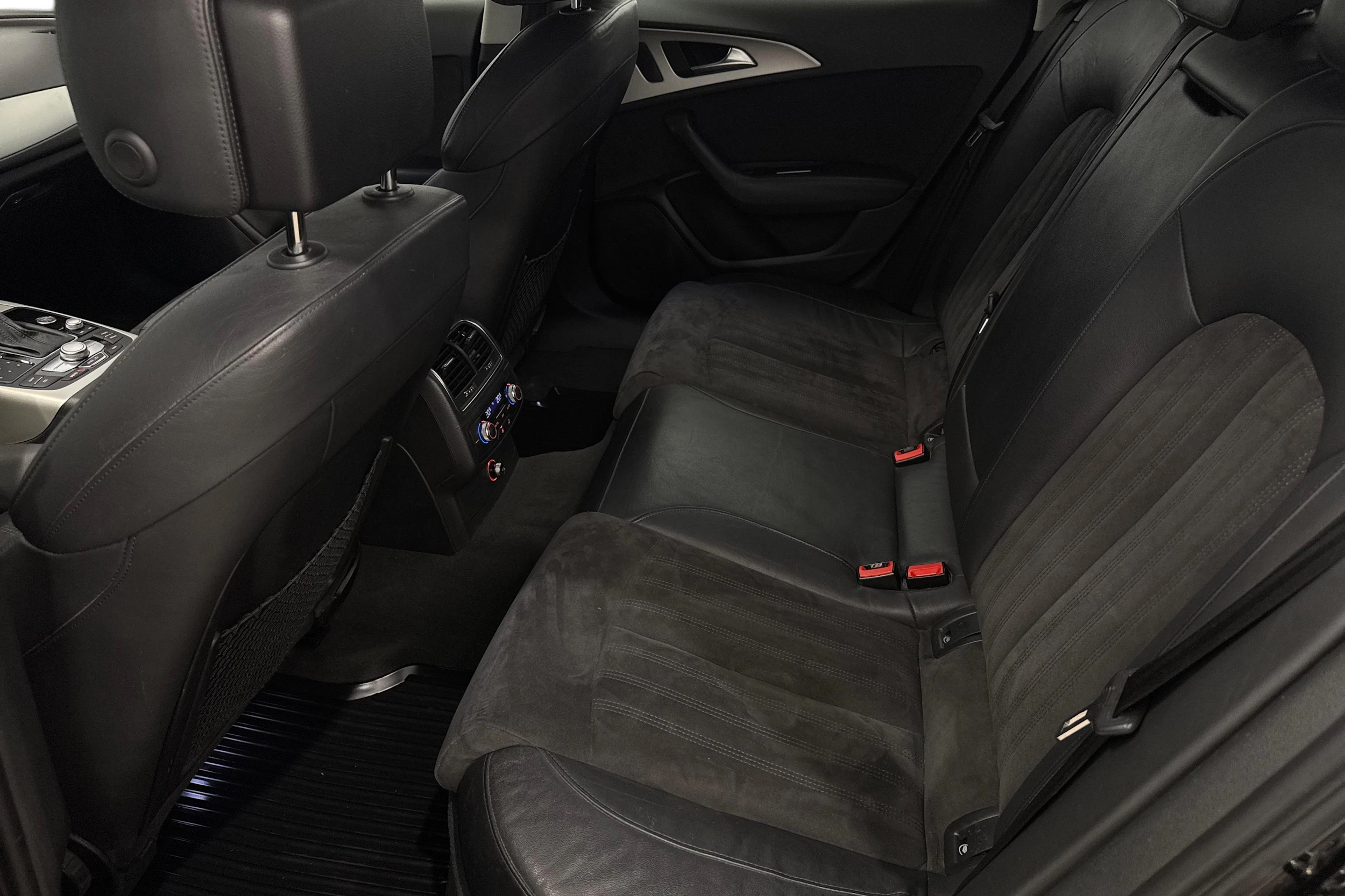 musta Audi A6 2017 kuva 11.