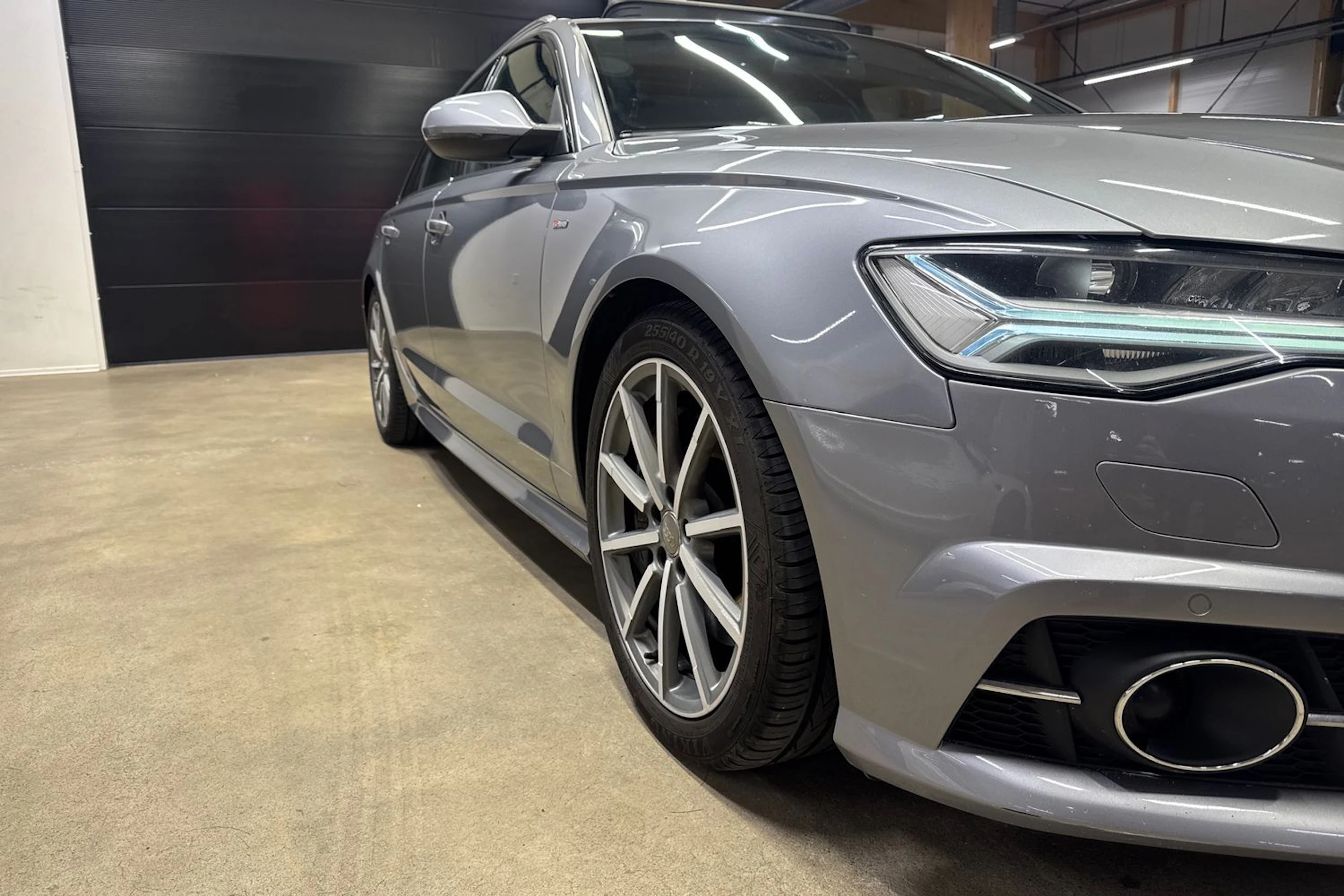 harmaa Audi A6 2017 kuva 26.