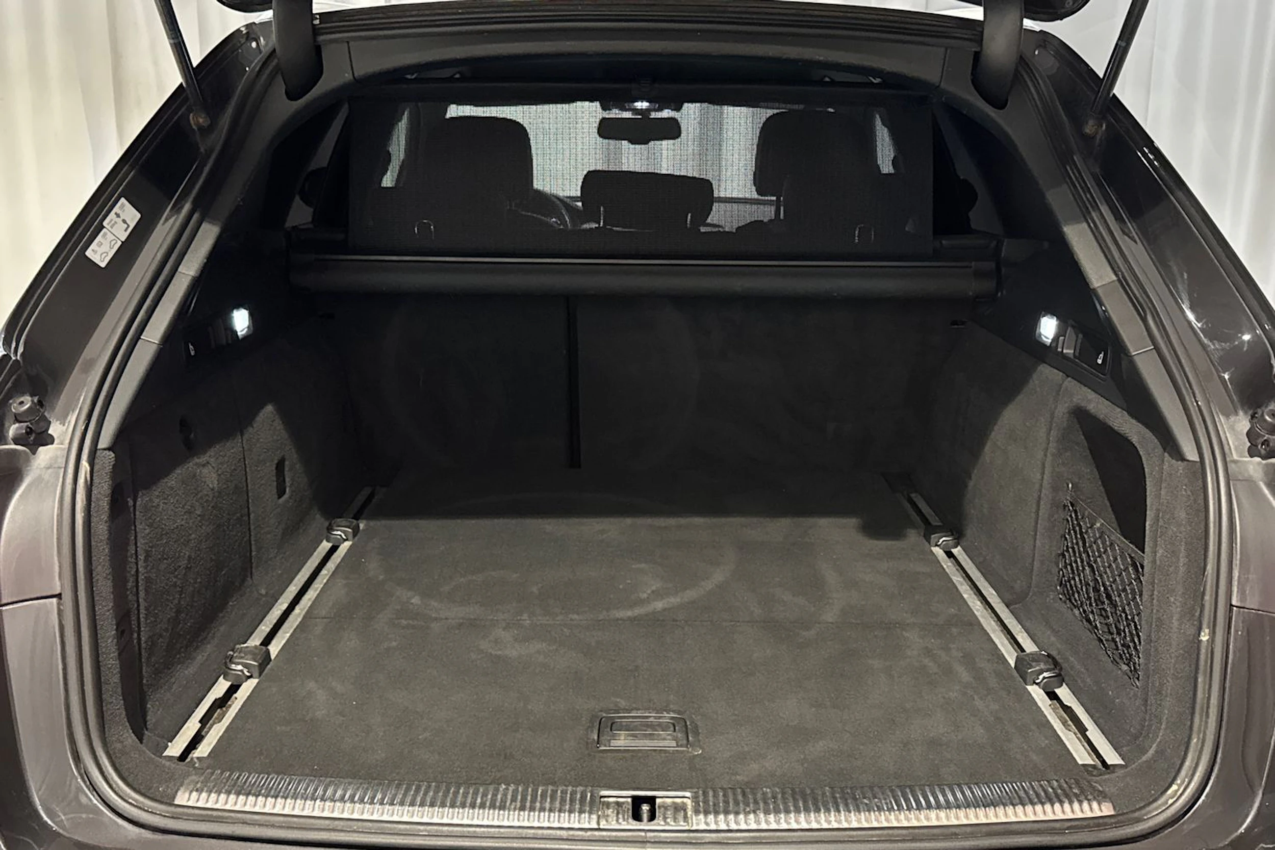 harmaa Audi A6 2017 kuva 45.