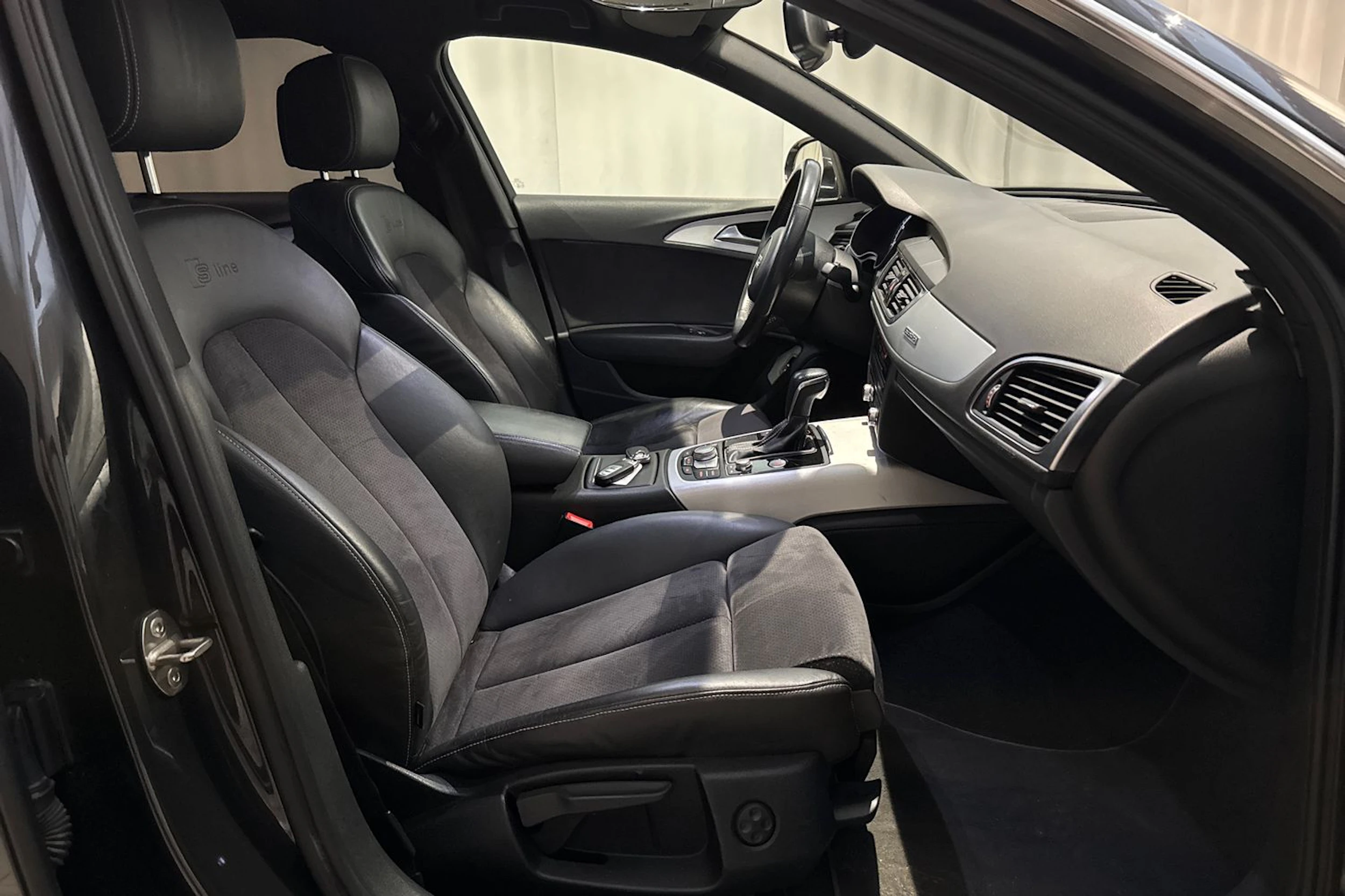 harmaa Audi A6 2017 kuva 47.