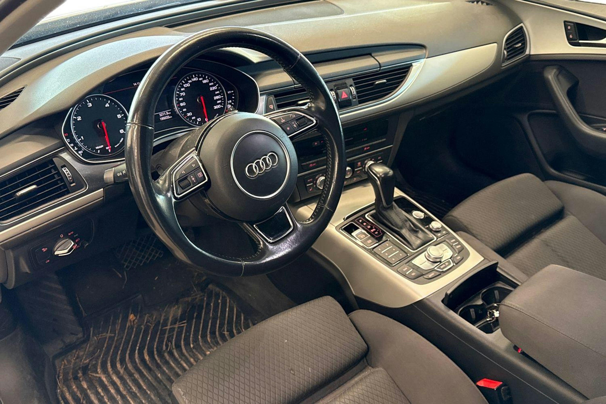 valkoinen Audi A6 2017 kuva 3.