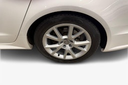 valkoinen Audi A6 2017 kuva 9.