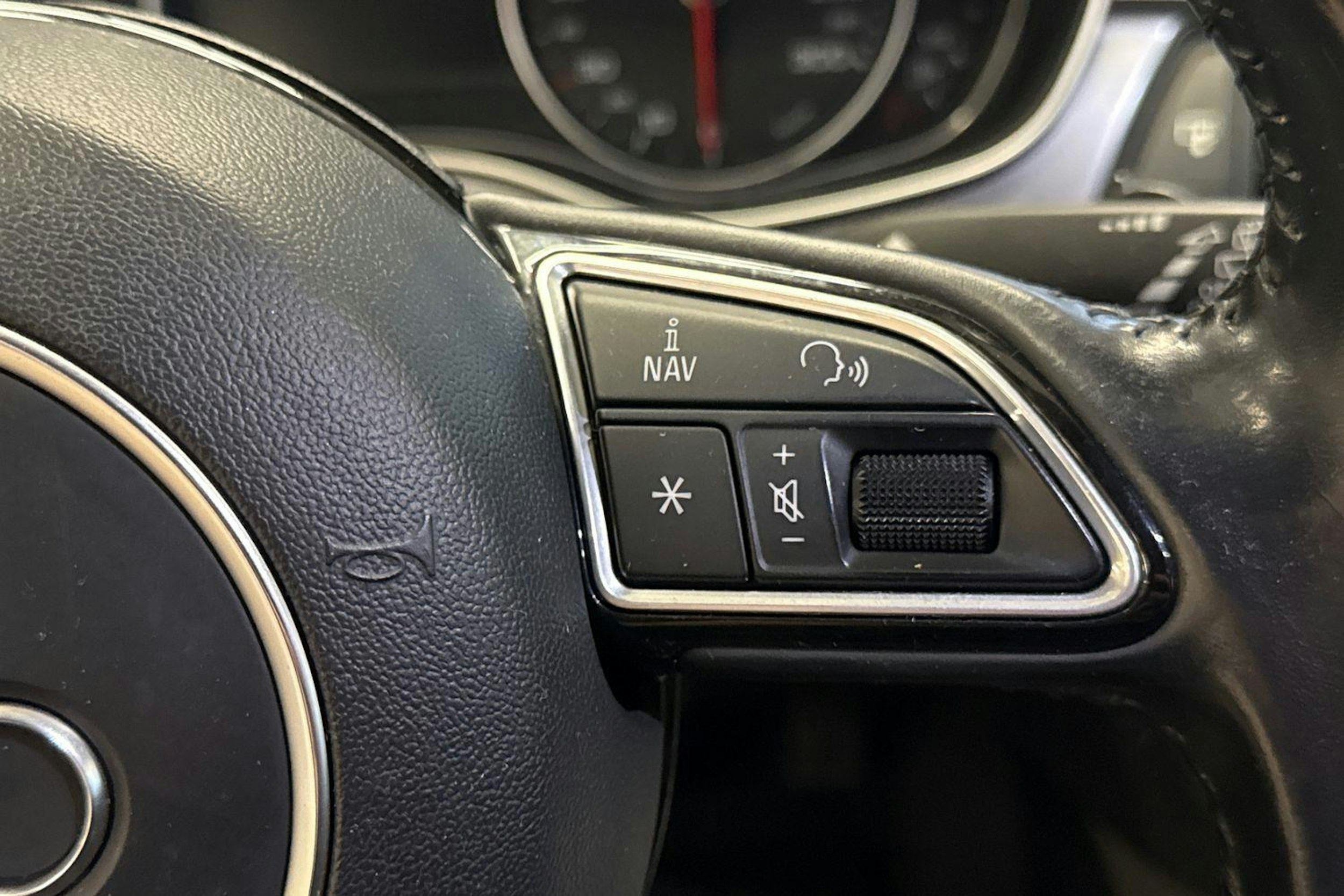 valkoinen Audi A6 2017 kuva 13.