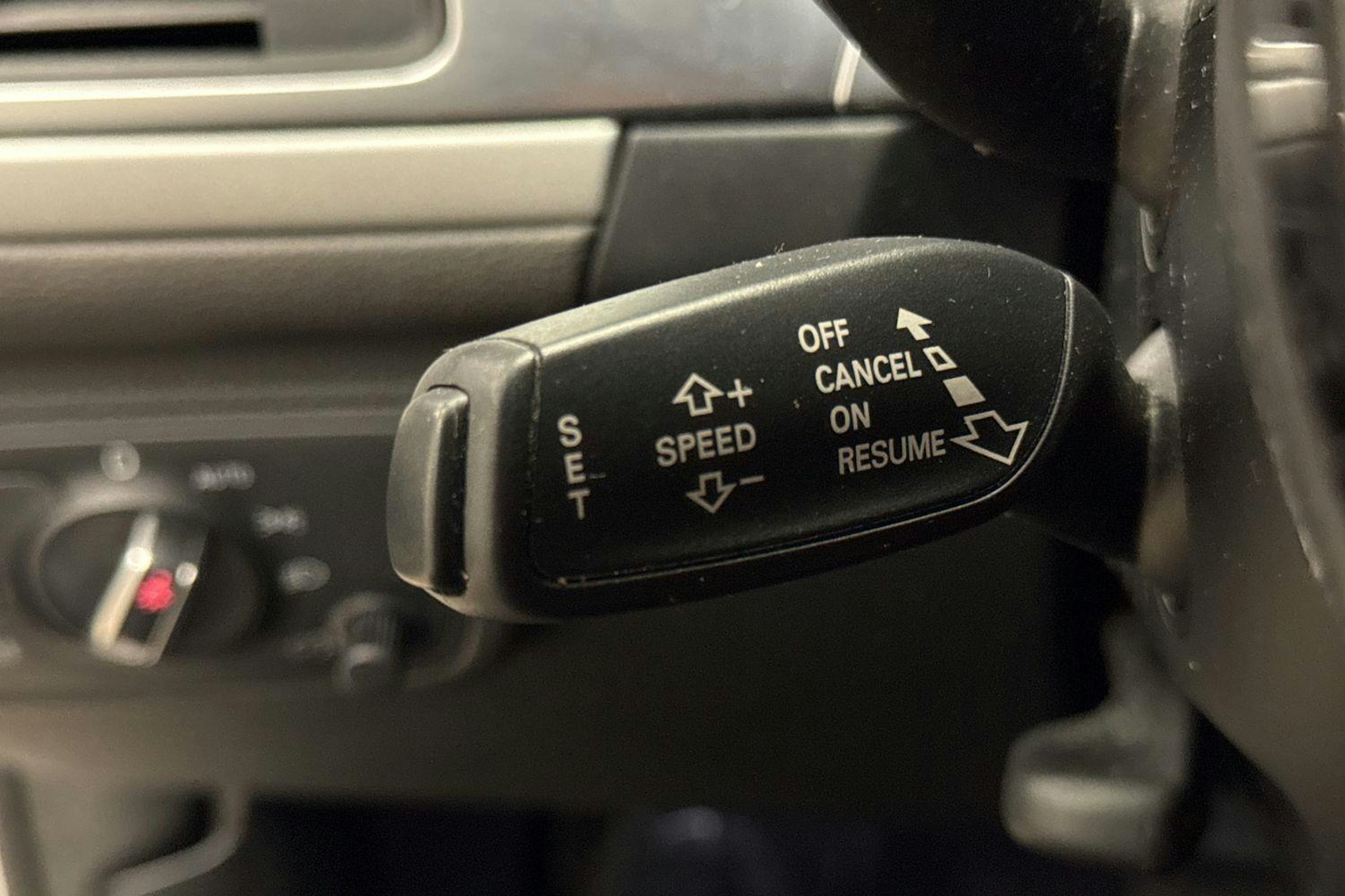 valkoinen Audi A6 2017 kuva 14.