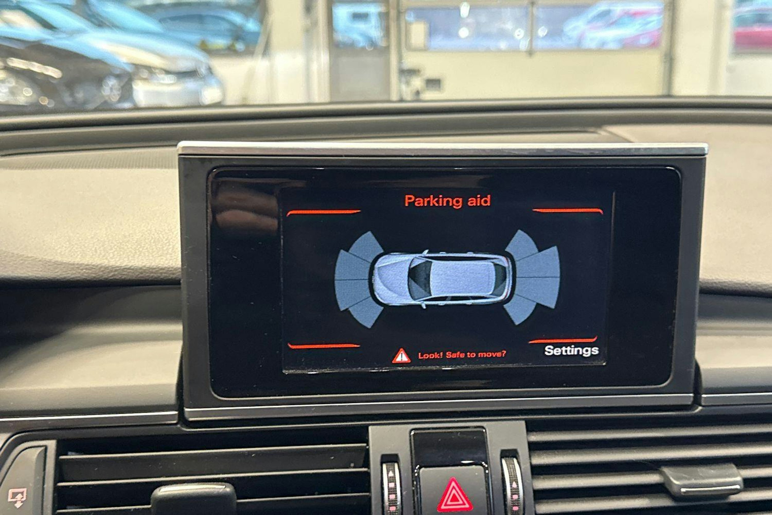 valkoinen Audi A6 2017 kuva 18.