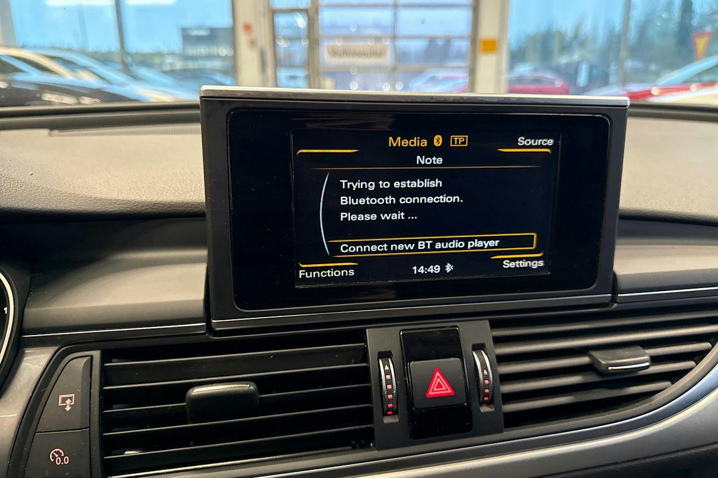 valkoinen Audi A6 2017 kuva 19.