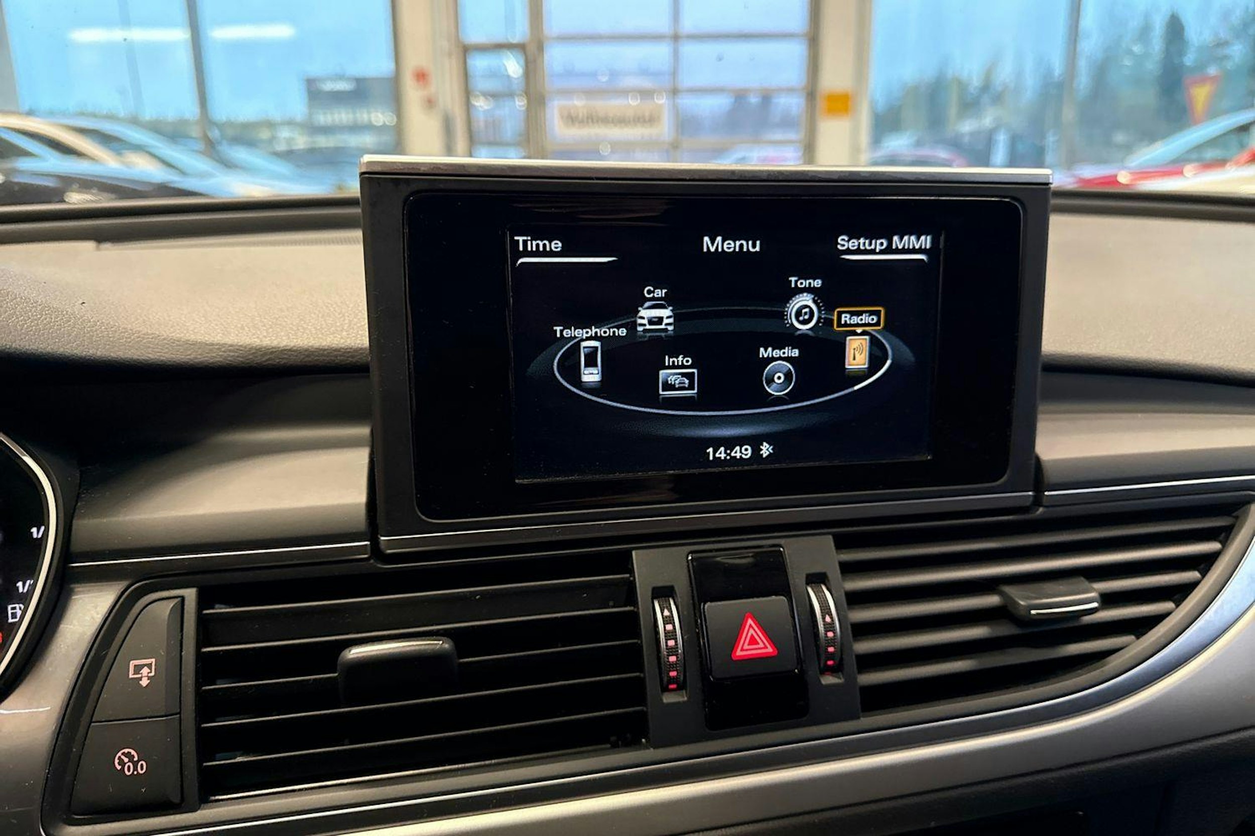 valkoinen Audi A6 2017 kuva 21.