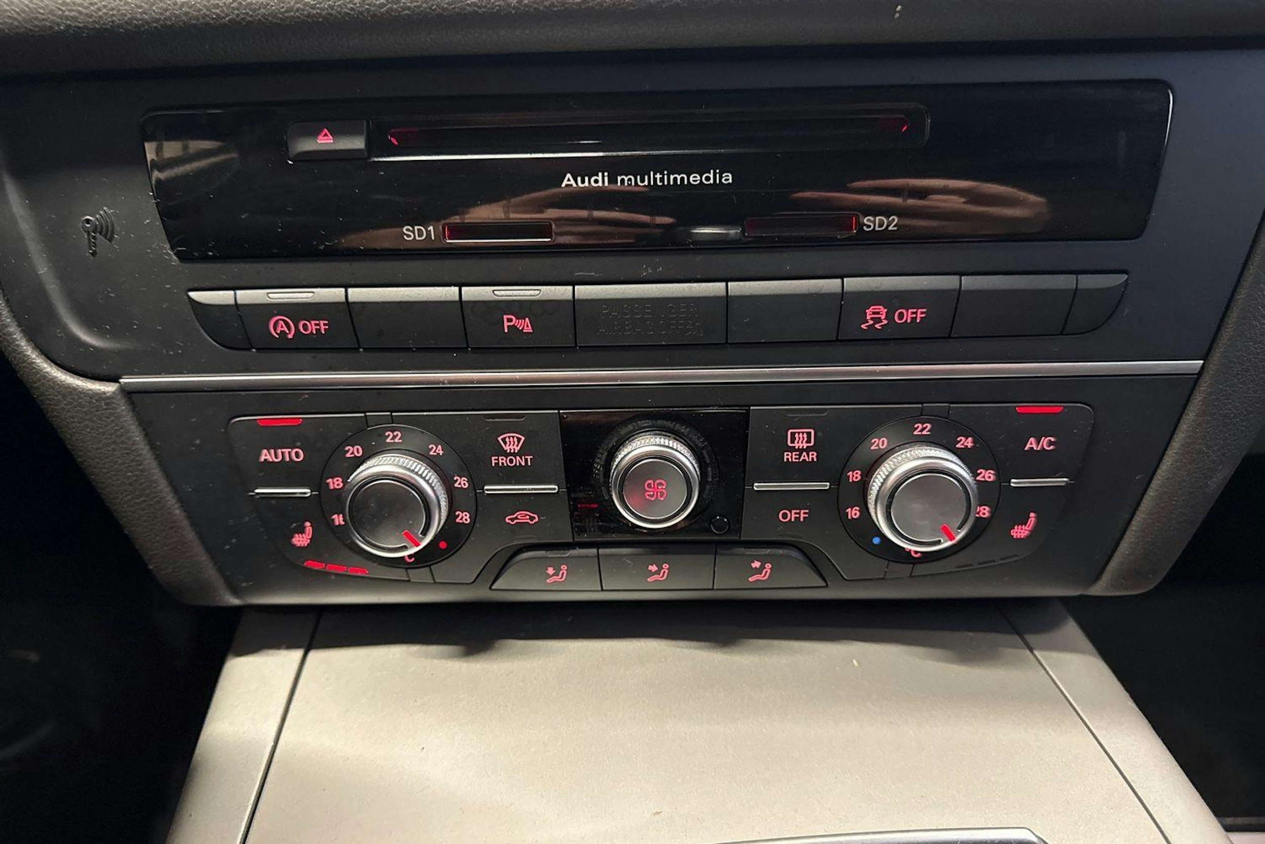 valkoinen Audi A6 2017 kuva 22.