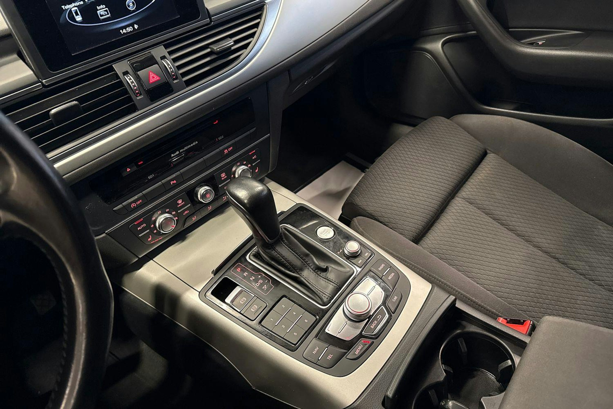 valkoinen Audi A6 2017 kuva 23.