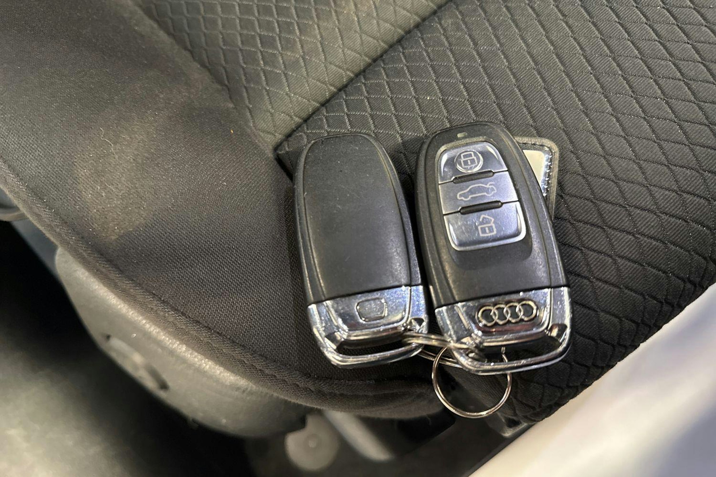 valkoinen Audi A6 2017 kuva 27.