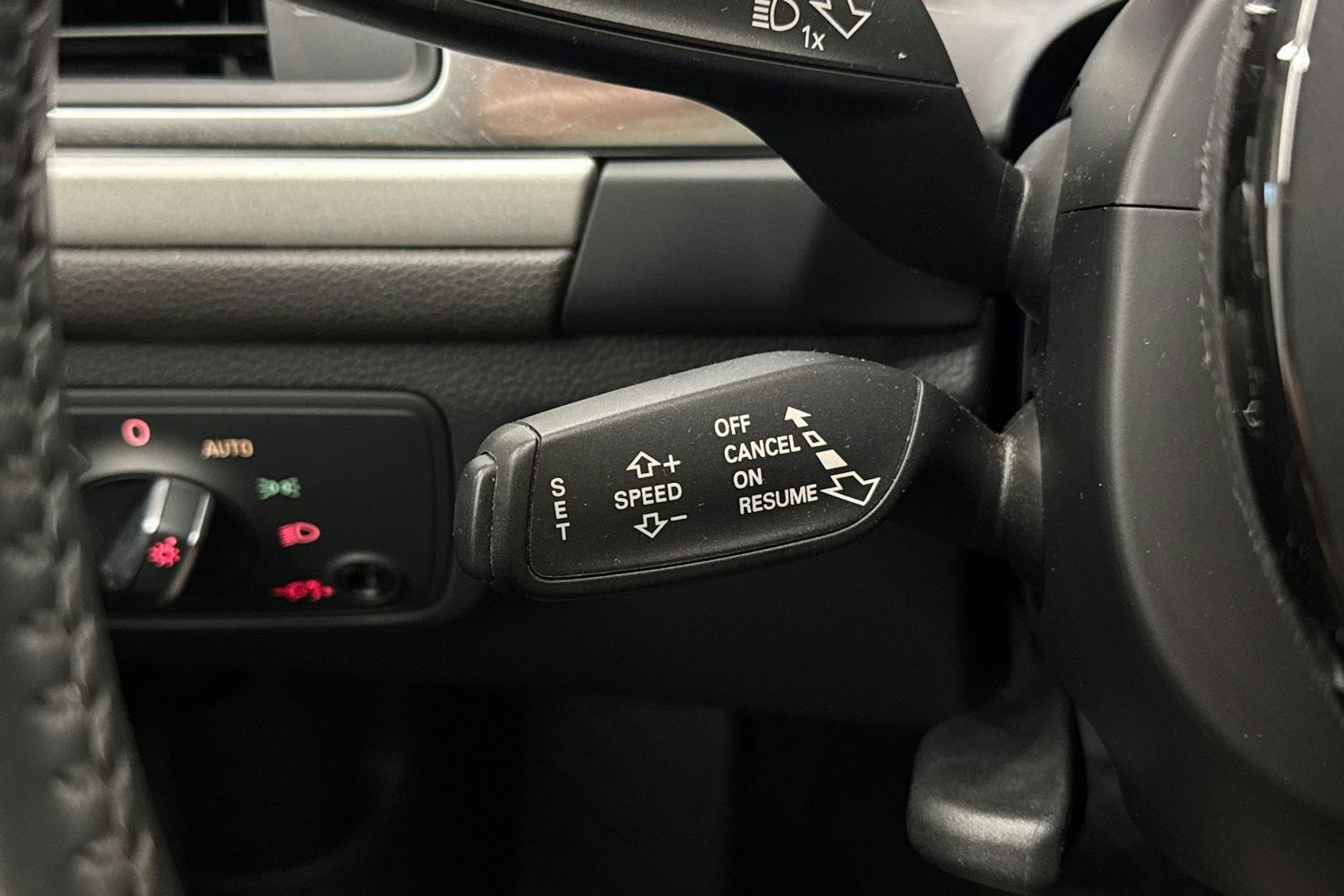 valkoinen Audi A6 2017 kuva 17.