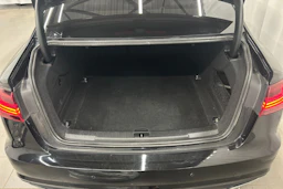 musta Audi A6 2017 kuva 13.