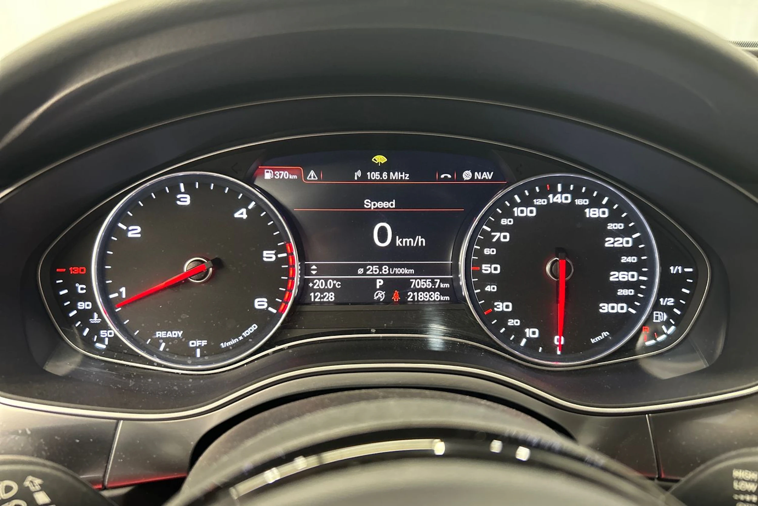 musta Audi A6 2017 kuva 16.
