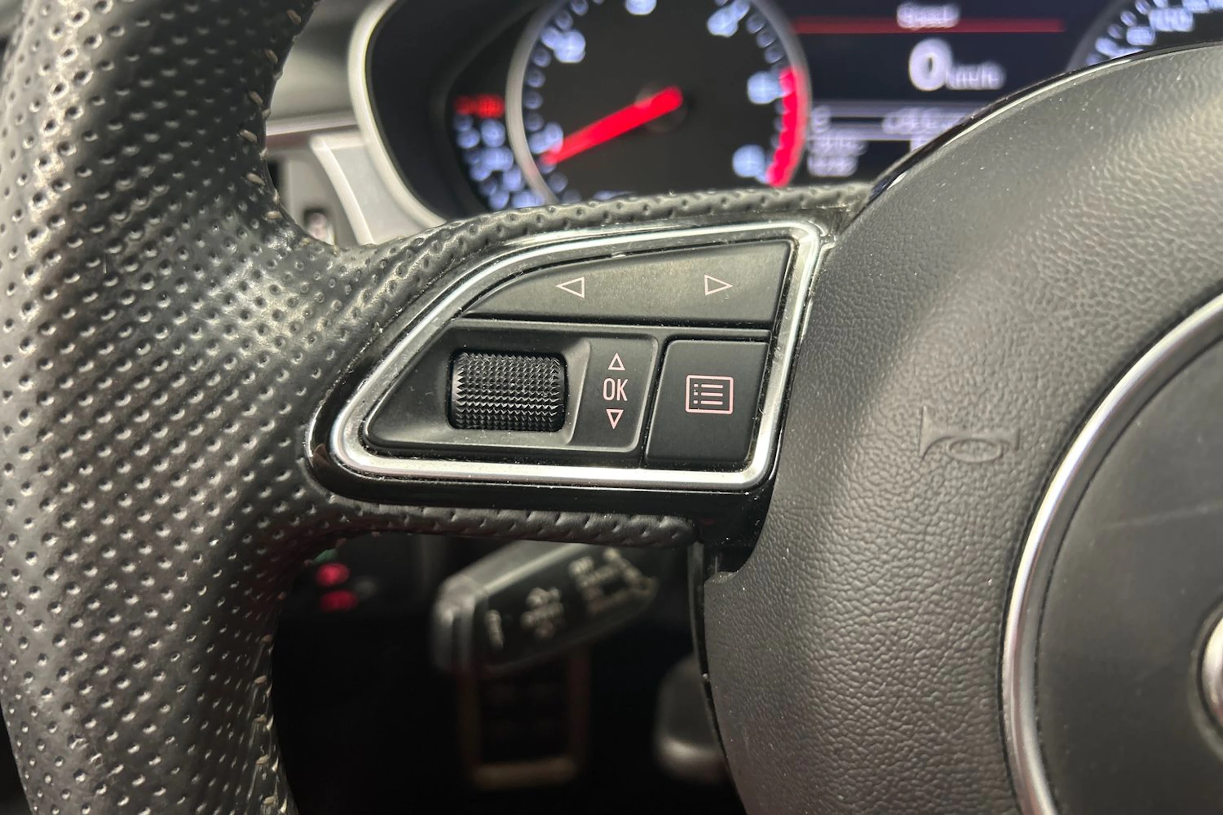 musta Audi A6 2017 kuva 18.