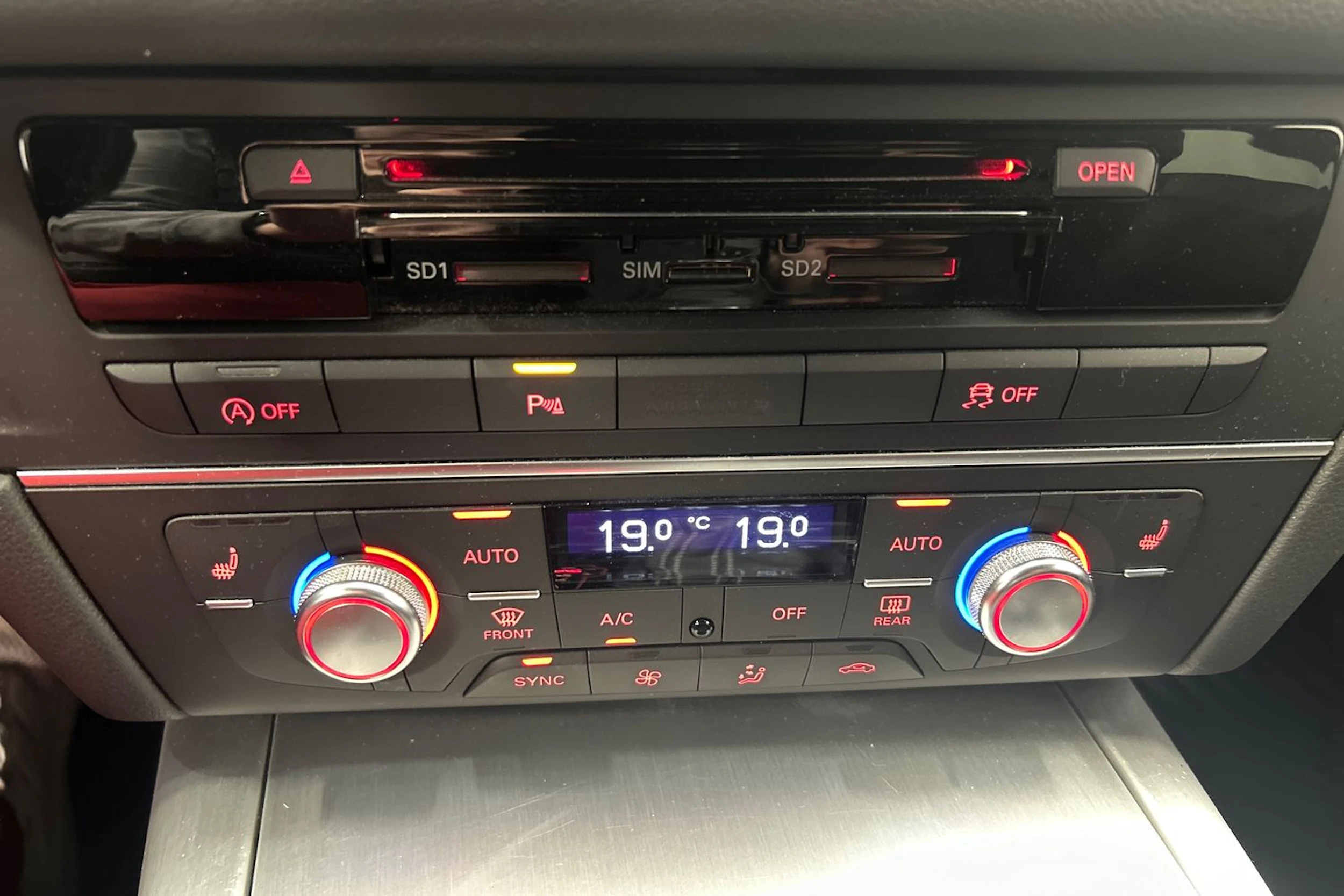 musta Audi A6 2017 kuva 23.