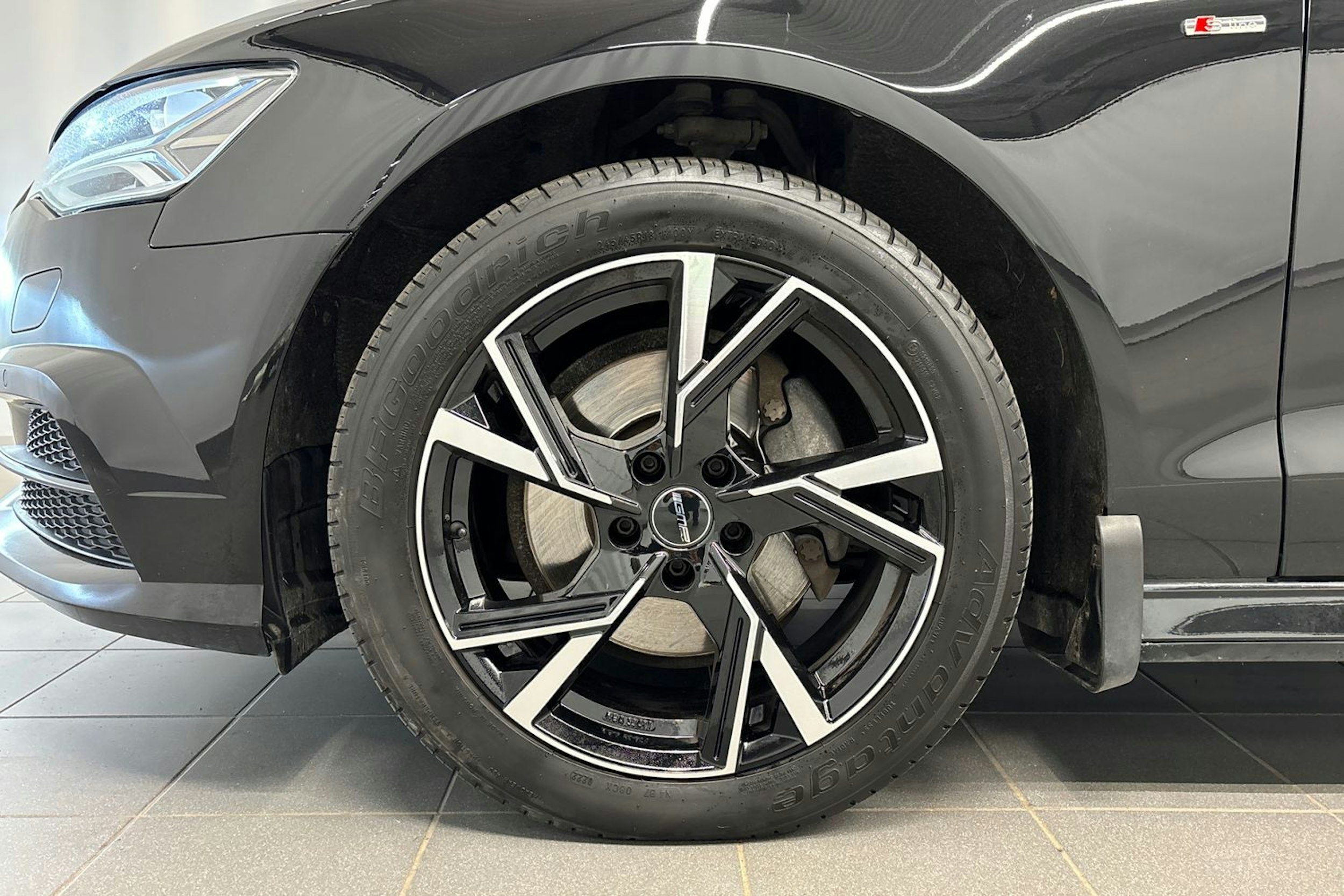 musta Audi A6 2017 kuva 11.