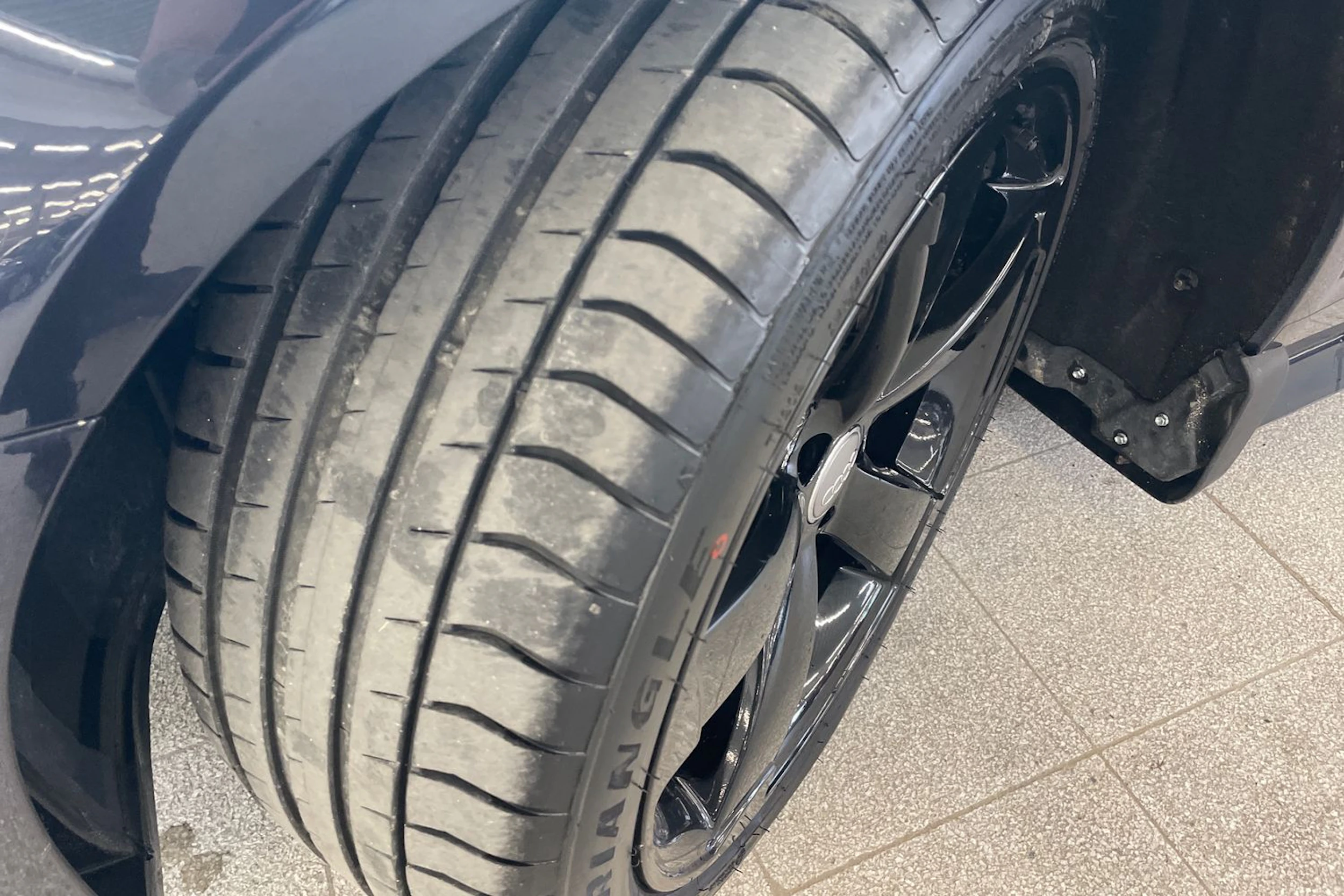 Sininen Audi A6 2017 kuva 16.