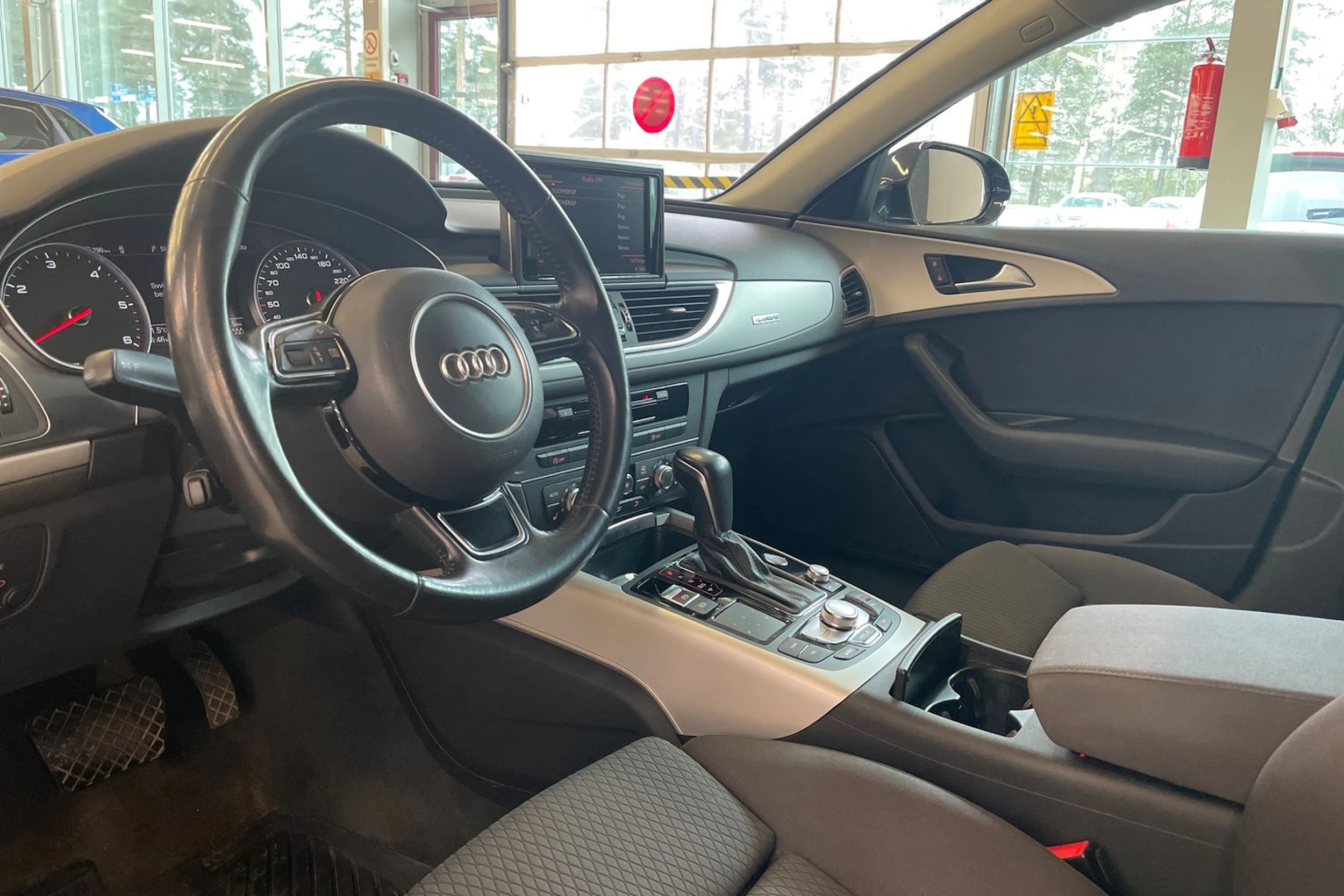 Sininen Audi A6 2017 kuva 17.