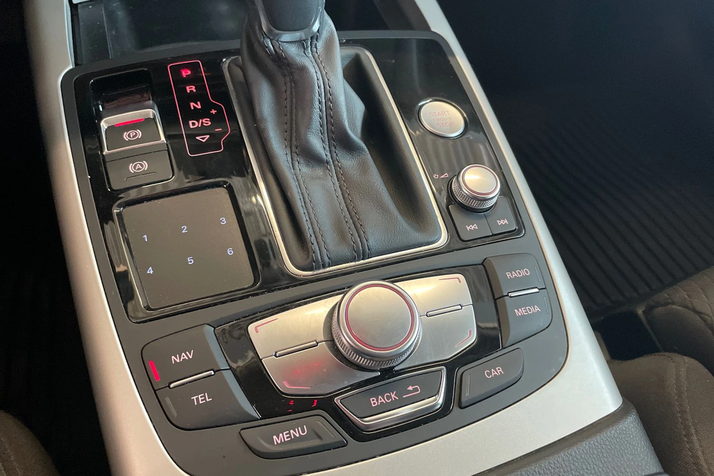 Sininen Audi A6 2017 kuva 24.