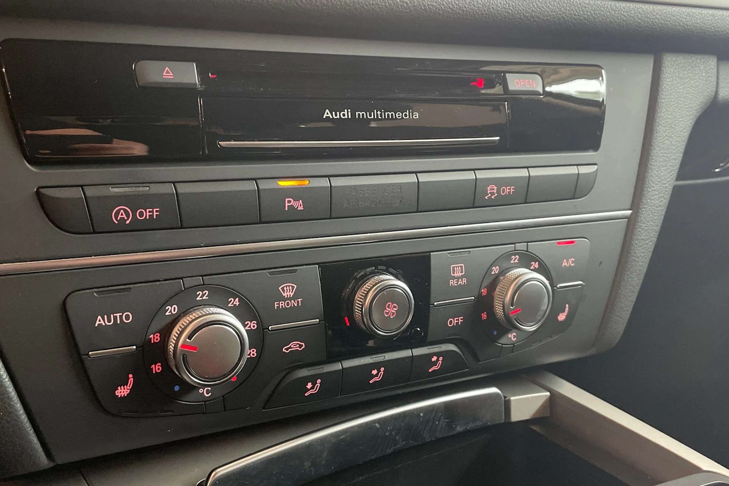 Sininen Audi A6 2017 kuva 26.