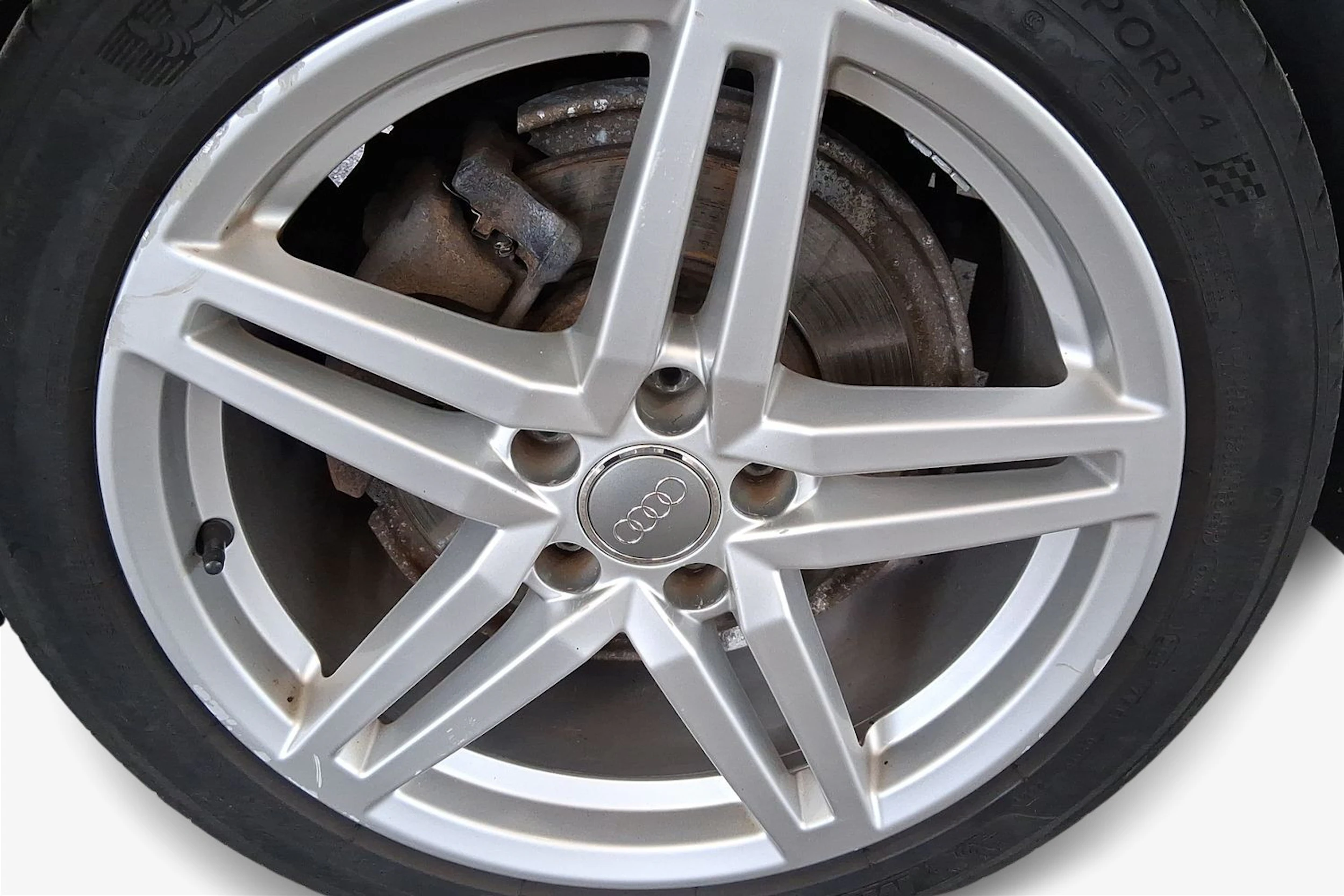 harmaa Audi A6 2018 kuva 12.