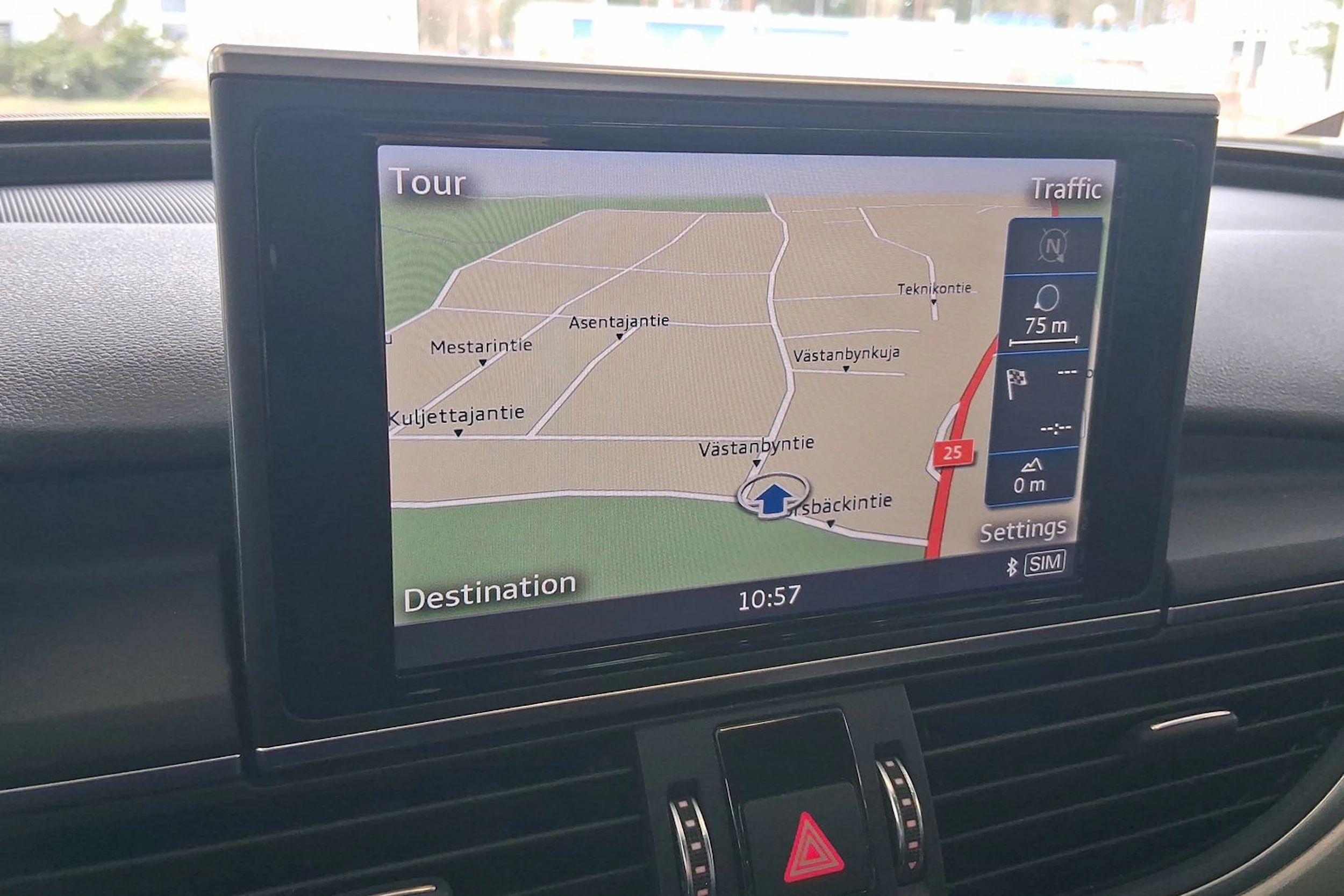 harmaa Audi A6 2018 kuva 16.