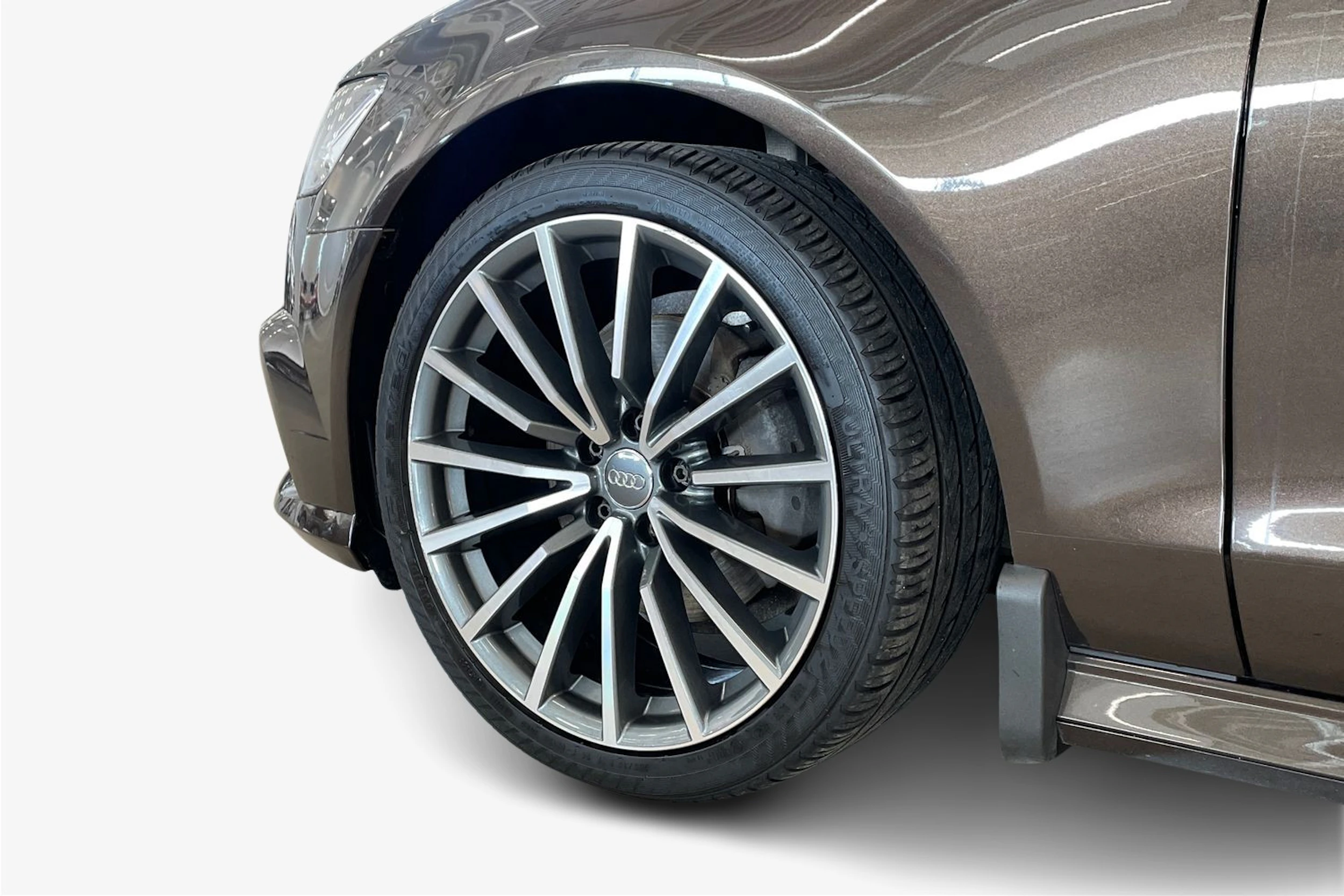 ruskea (beige) Audi A6 2018 kuva 9.