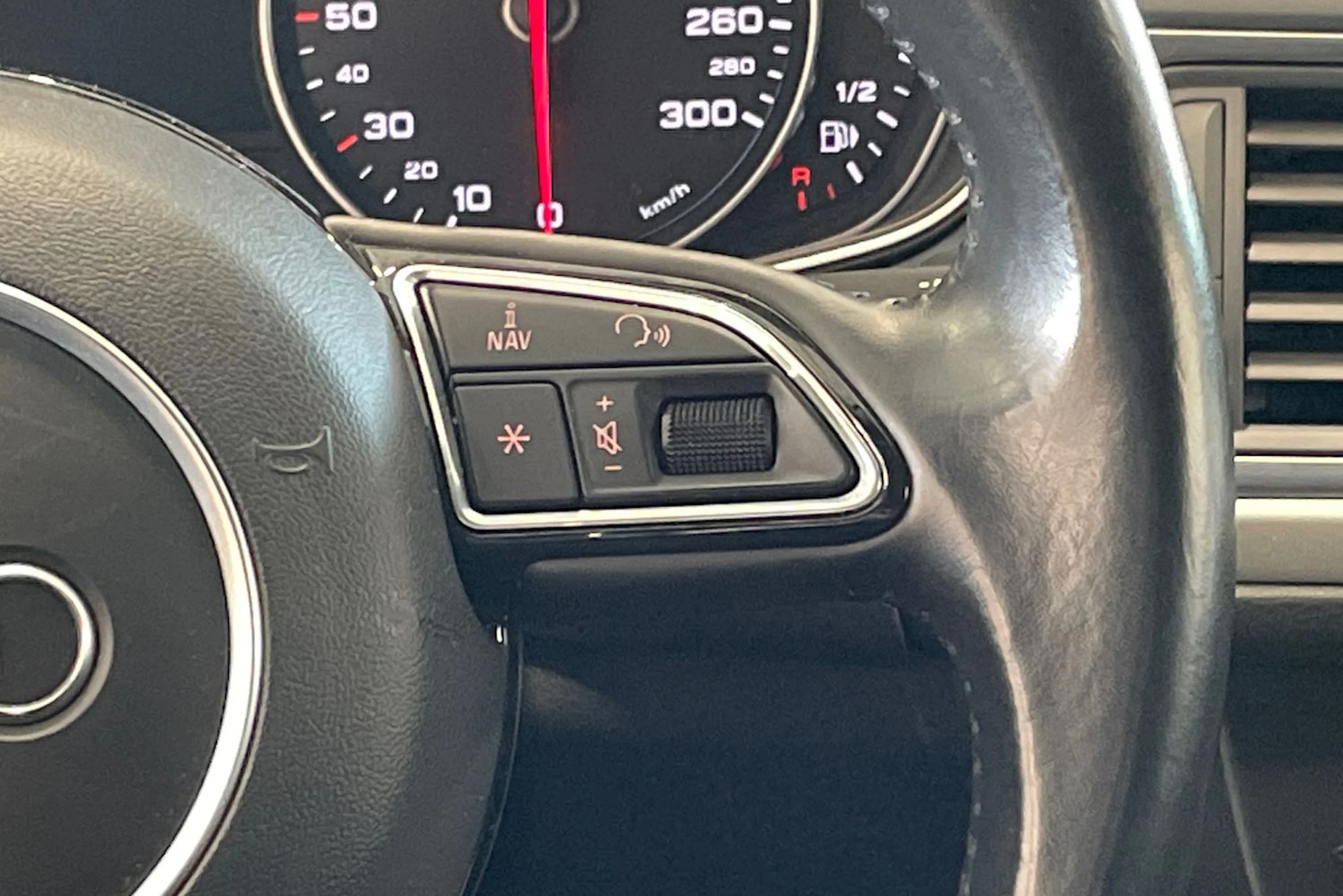 ruskea (beige) Audi A6 2018 kuva 13.