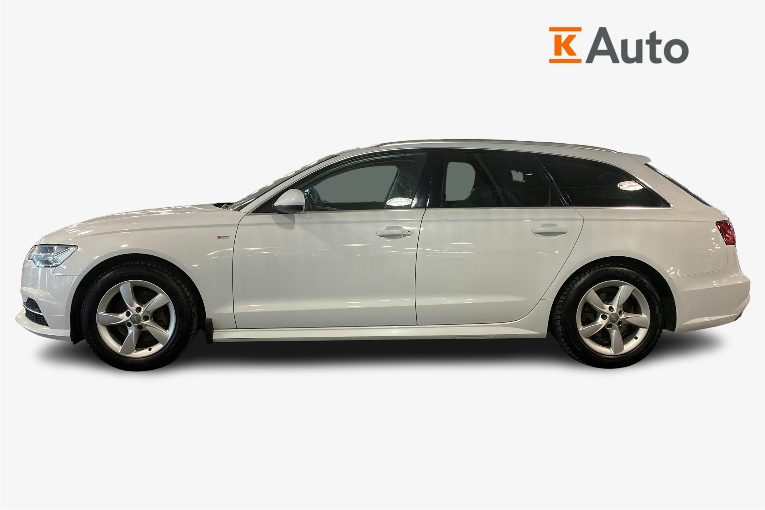 Valkoinen Audi A6 2018 kuva 6.
