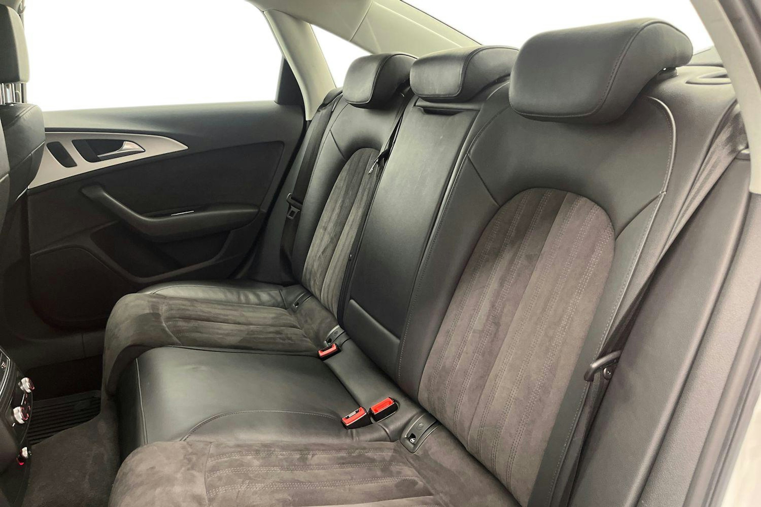 Valkoinen Audi A6 2017 kuva 10.