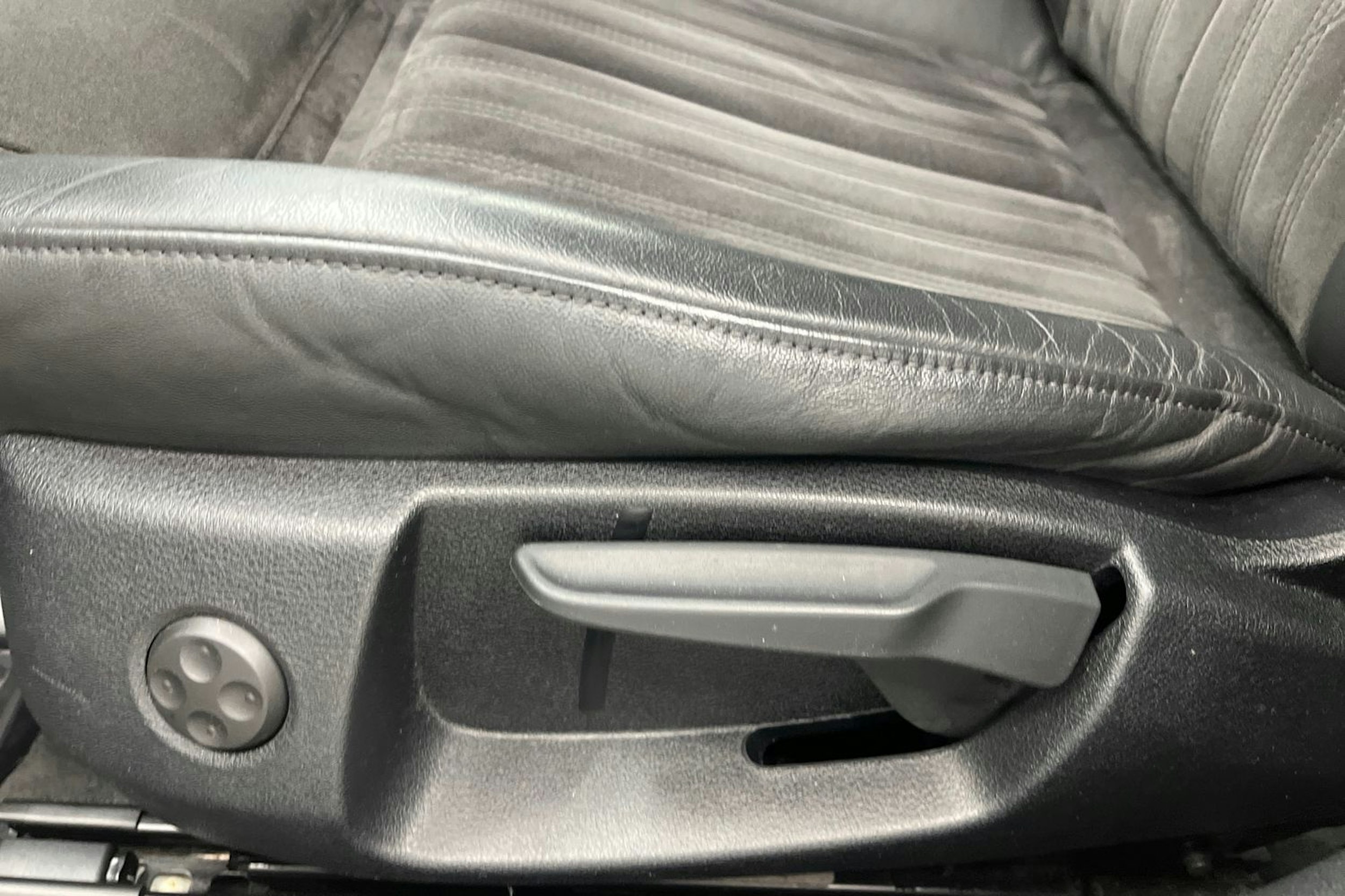 Valkoinen Audi A6 2017 kuva 15.