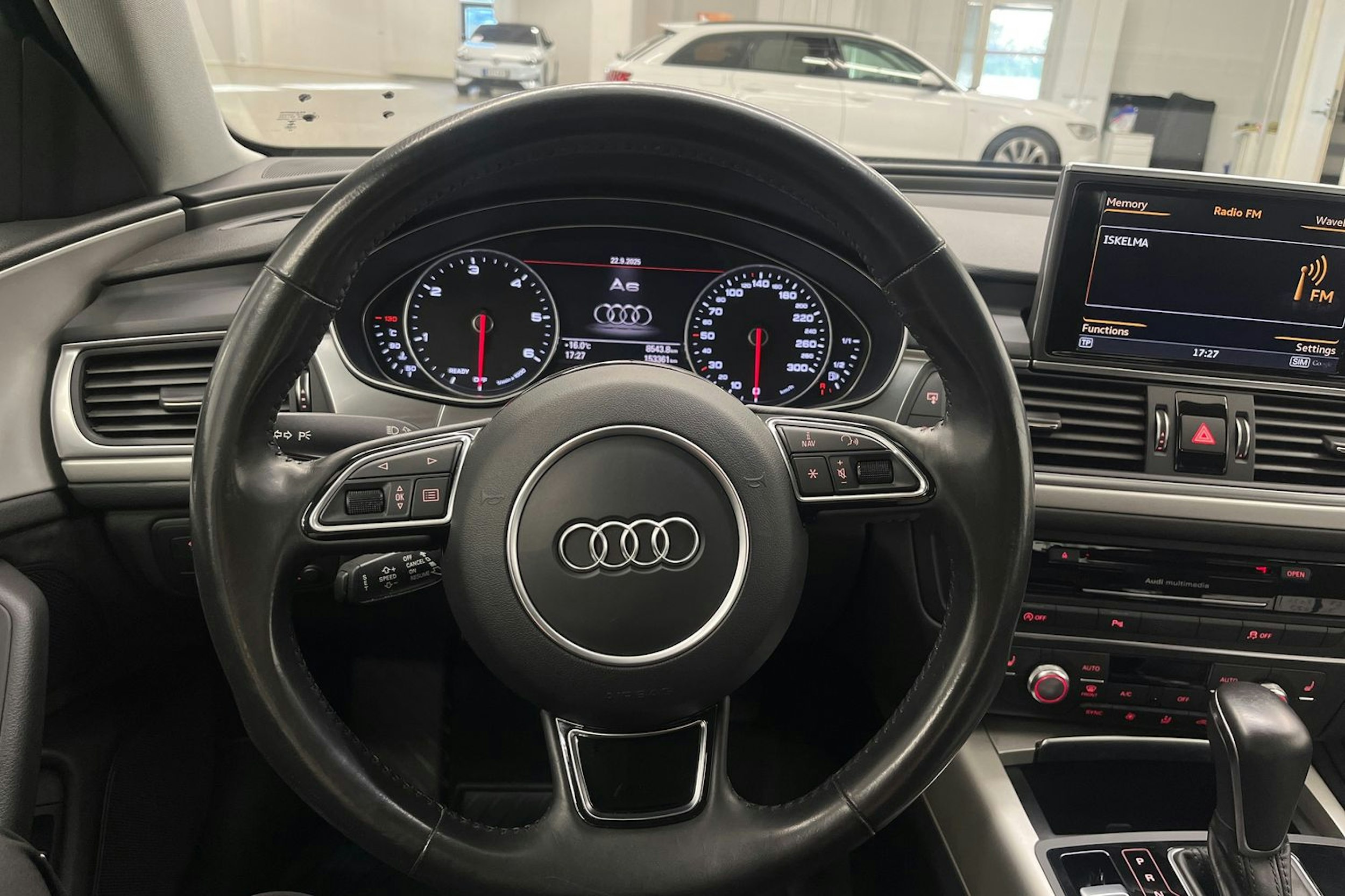 Valkoinen Audi A6 2017 kuva 16.