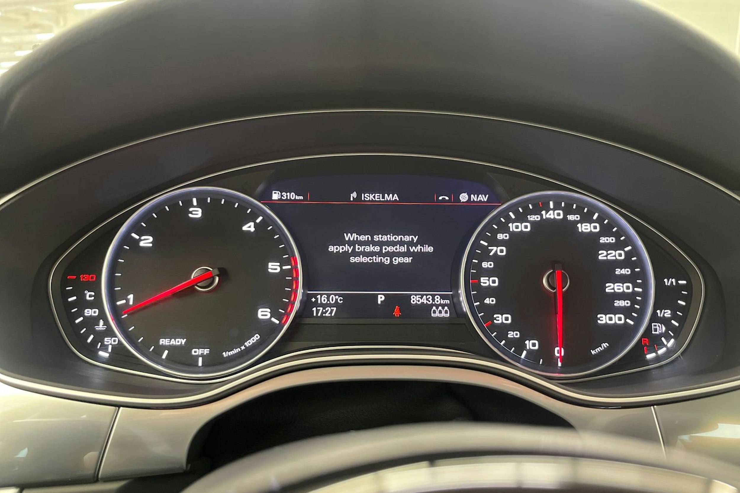 Valkoinen Audi A6 2017 kuva 20.