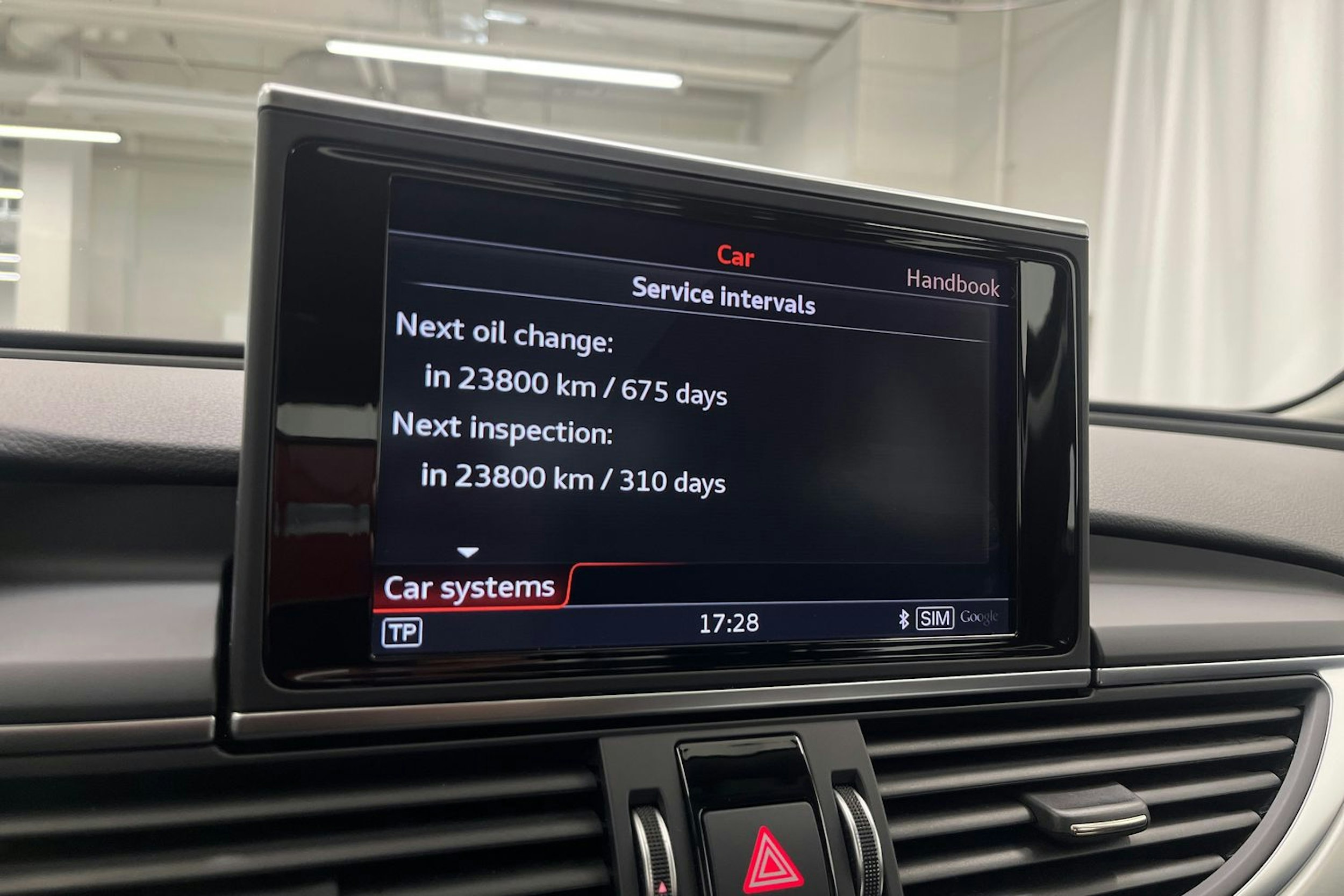 Valkoinen Audi A6 2017 kuva 26.