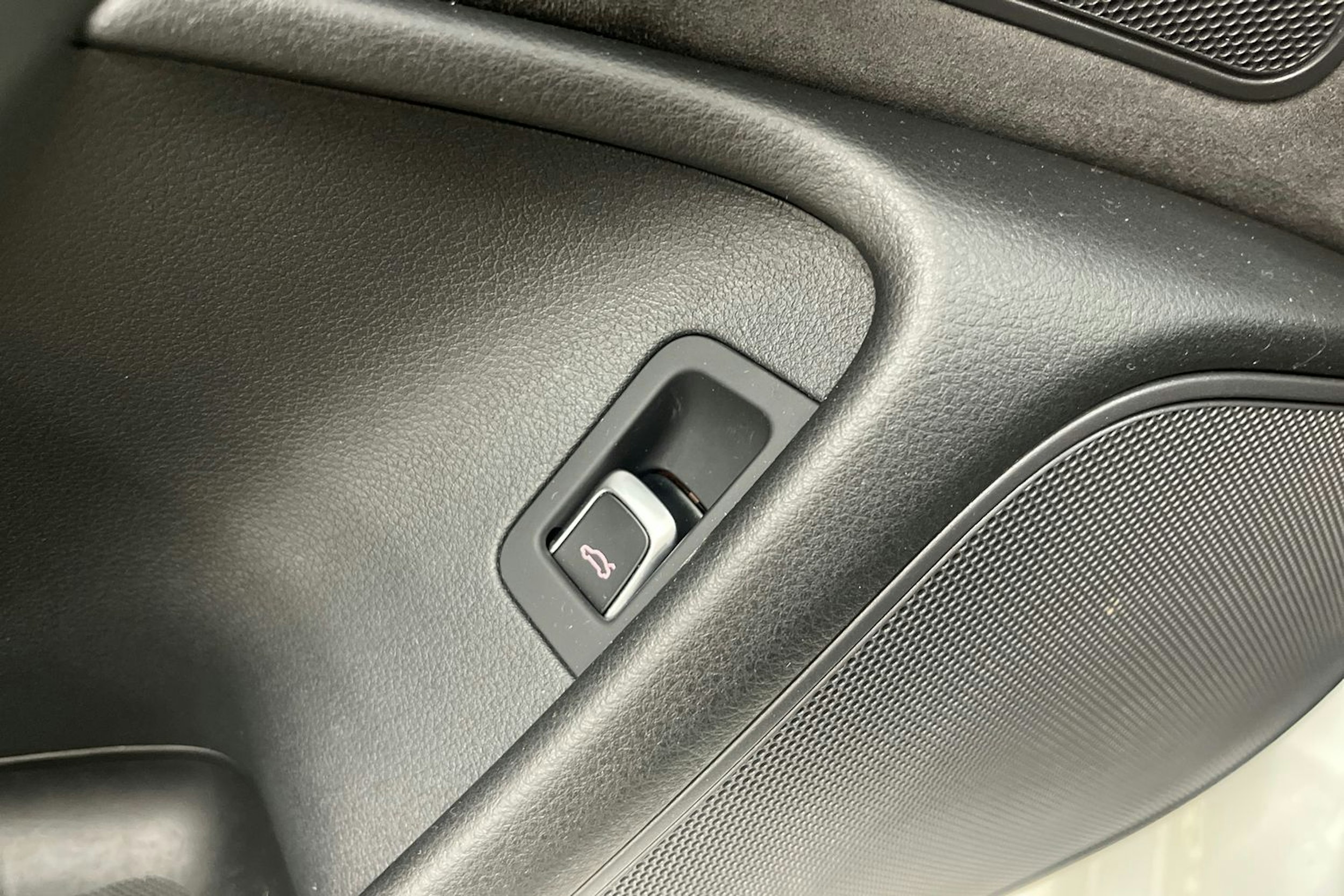 Valkoinen Audi A6 2017 kuva 30.