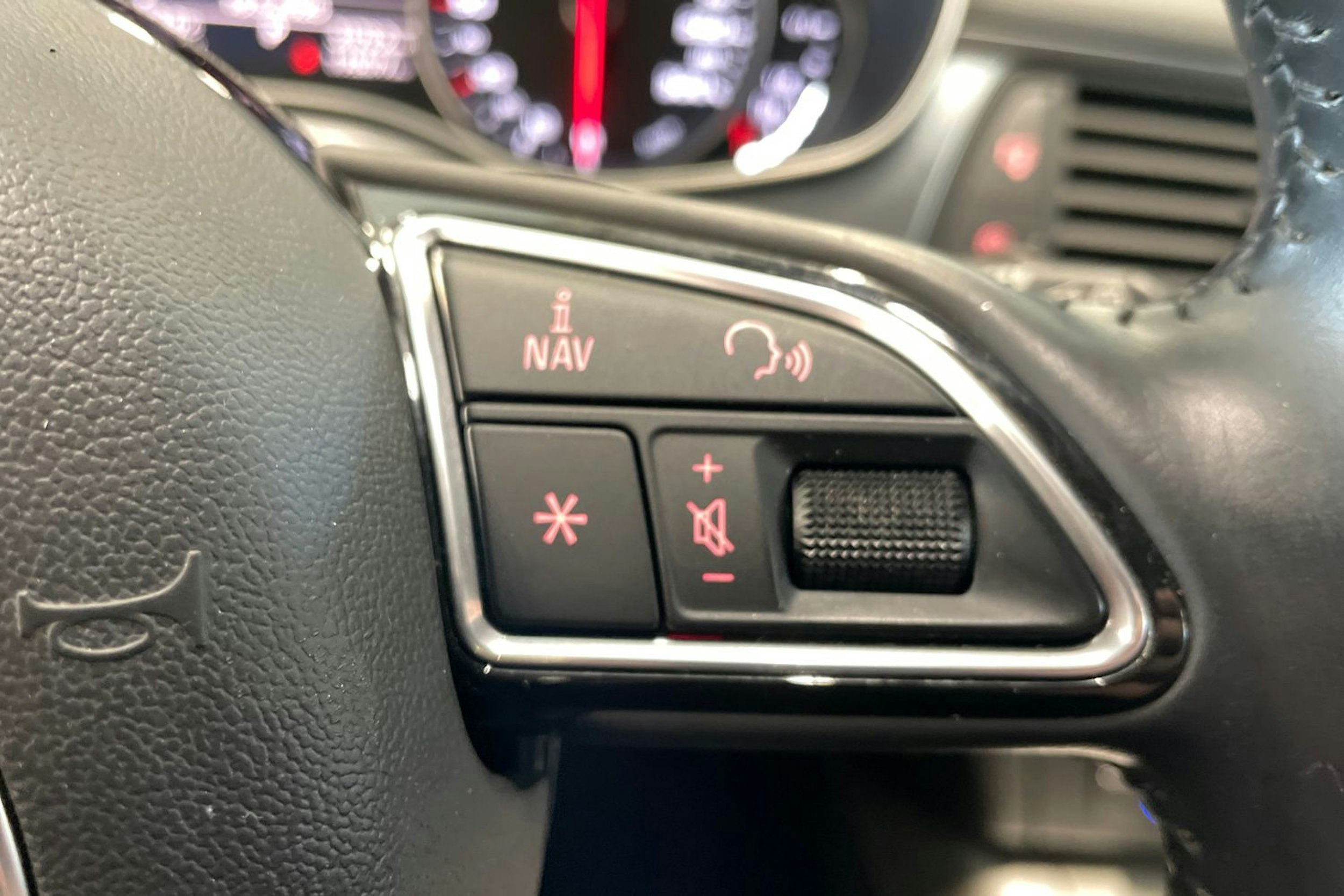 musta Audi A6 2017 kuva 17.