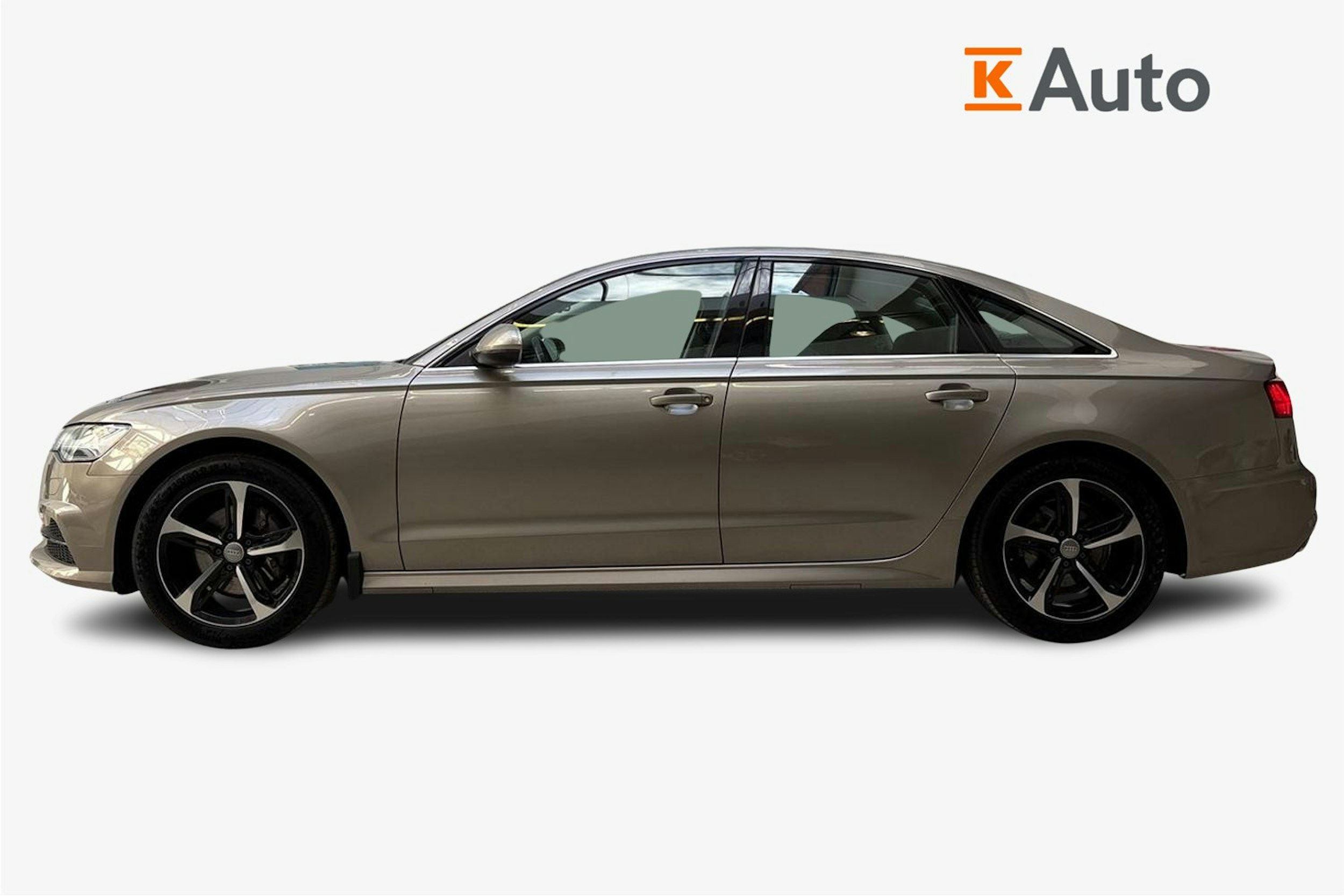 ruskea (beige) Audi A6 2017 kuva 5.