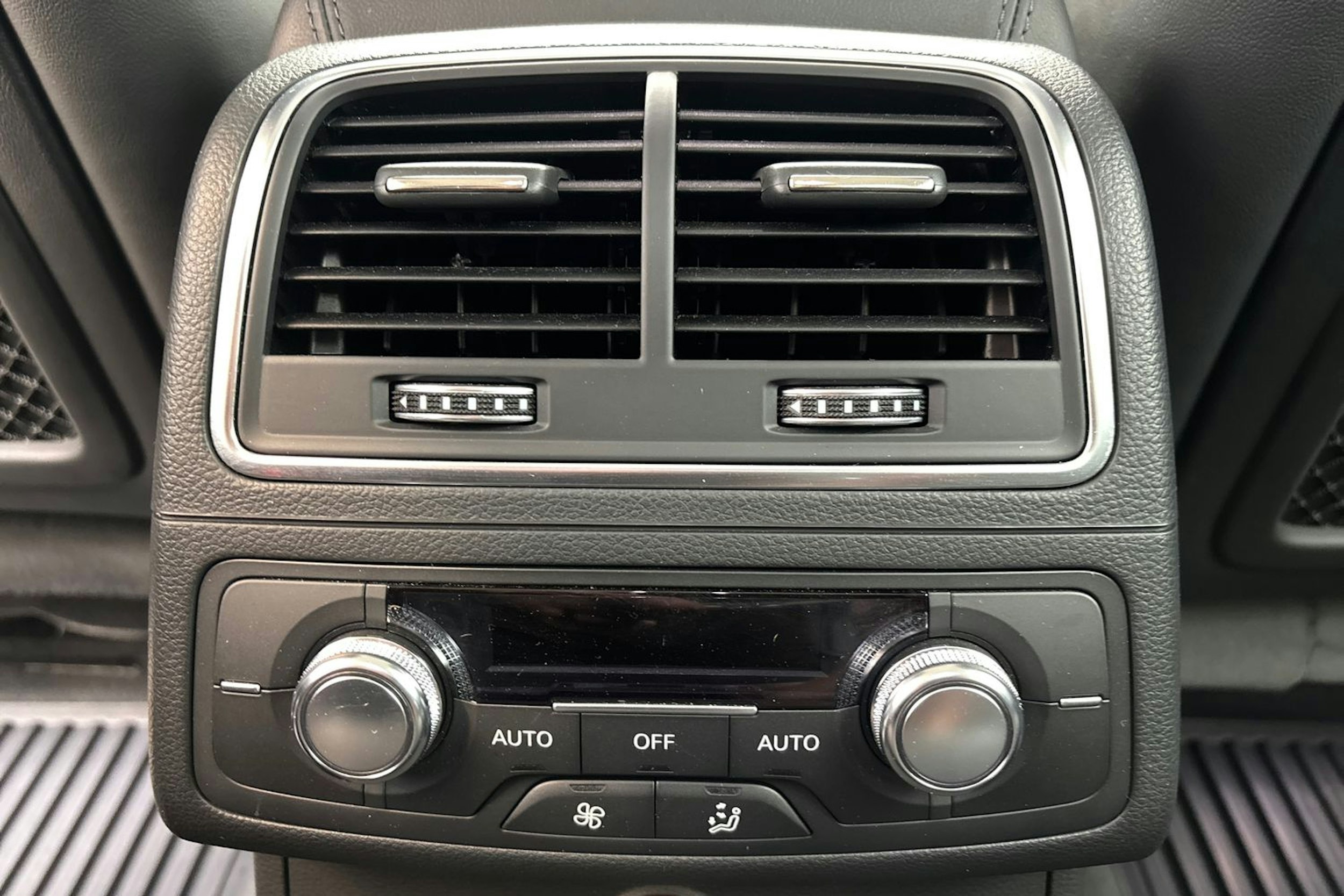 ruskea (beige) Audi A6 2017 kuva 13.