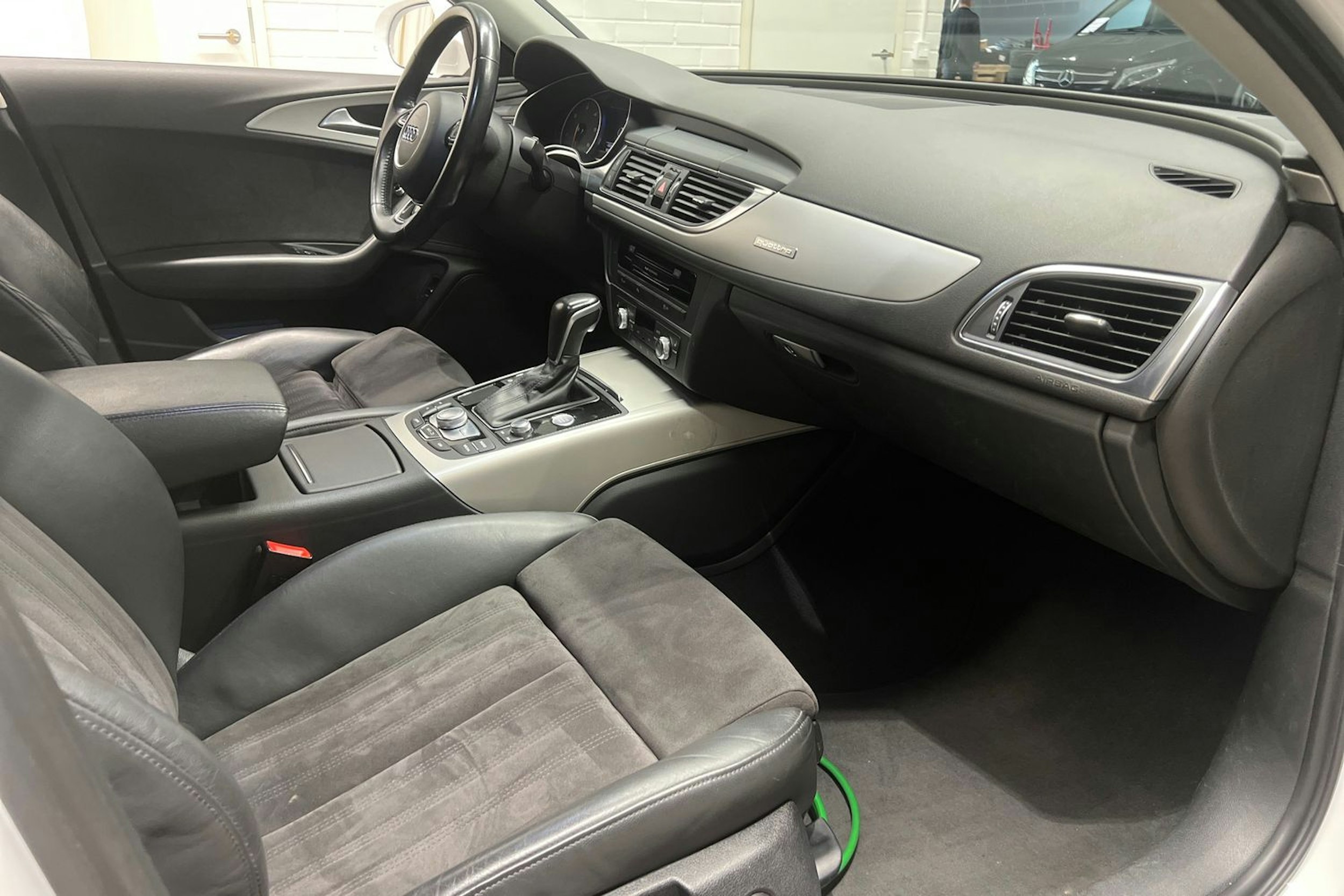 Valkoinen Audi A6 2017 kuva 20.
