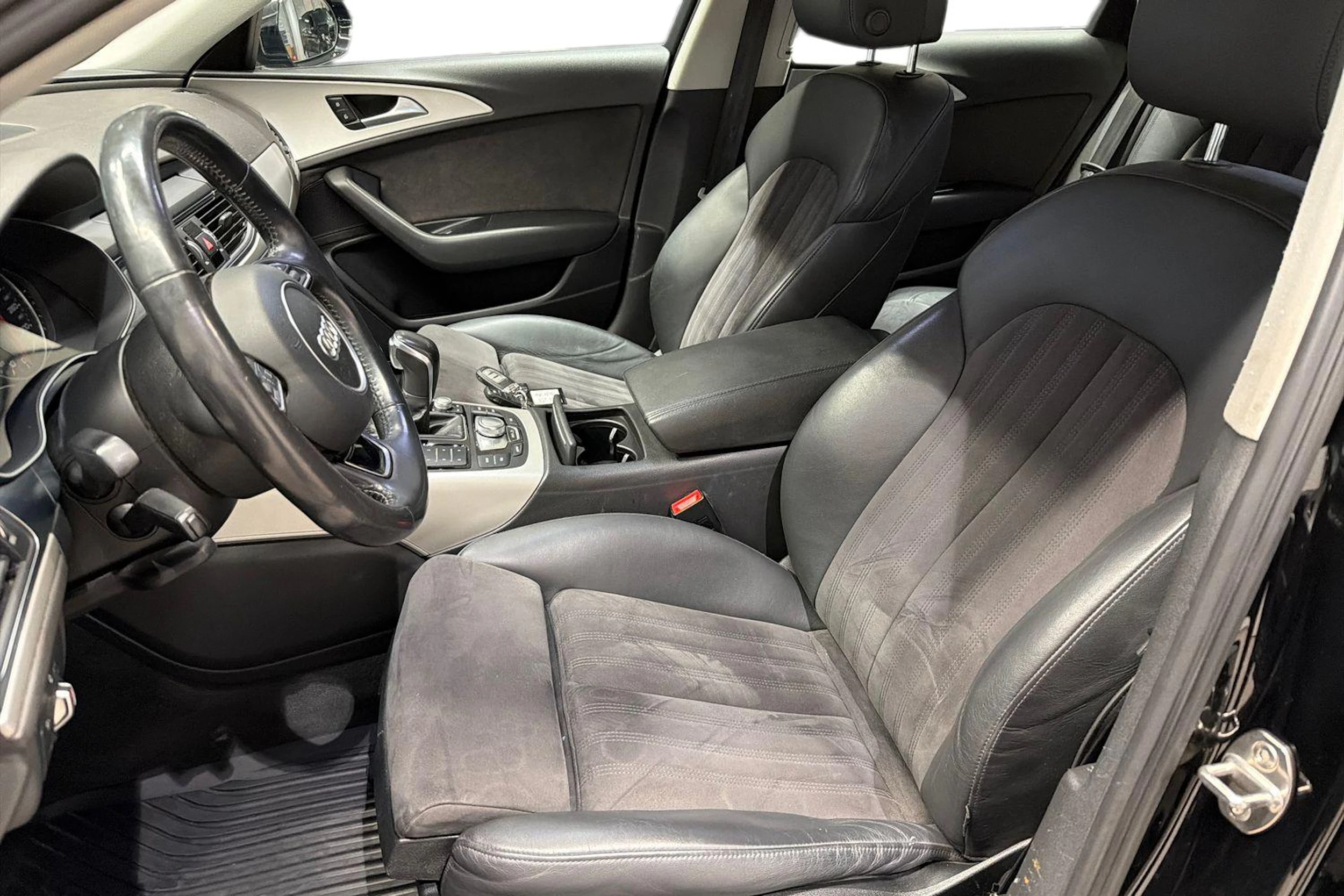 Musta Audi A6 2017 kuva 11.