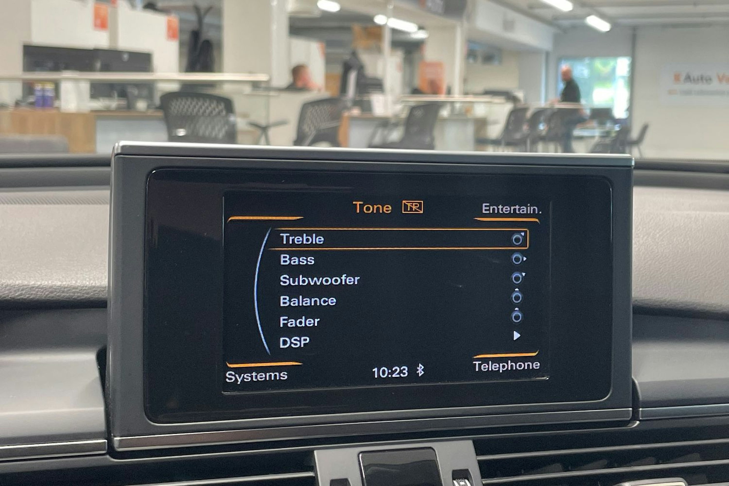 musta Audi A6 2017 kuva 16.