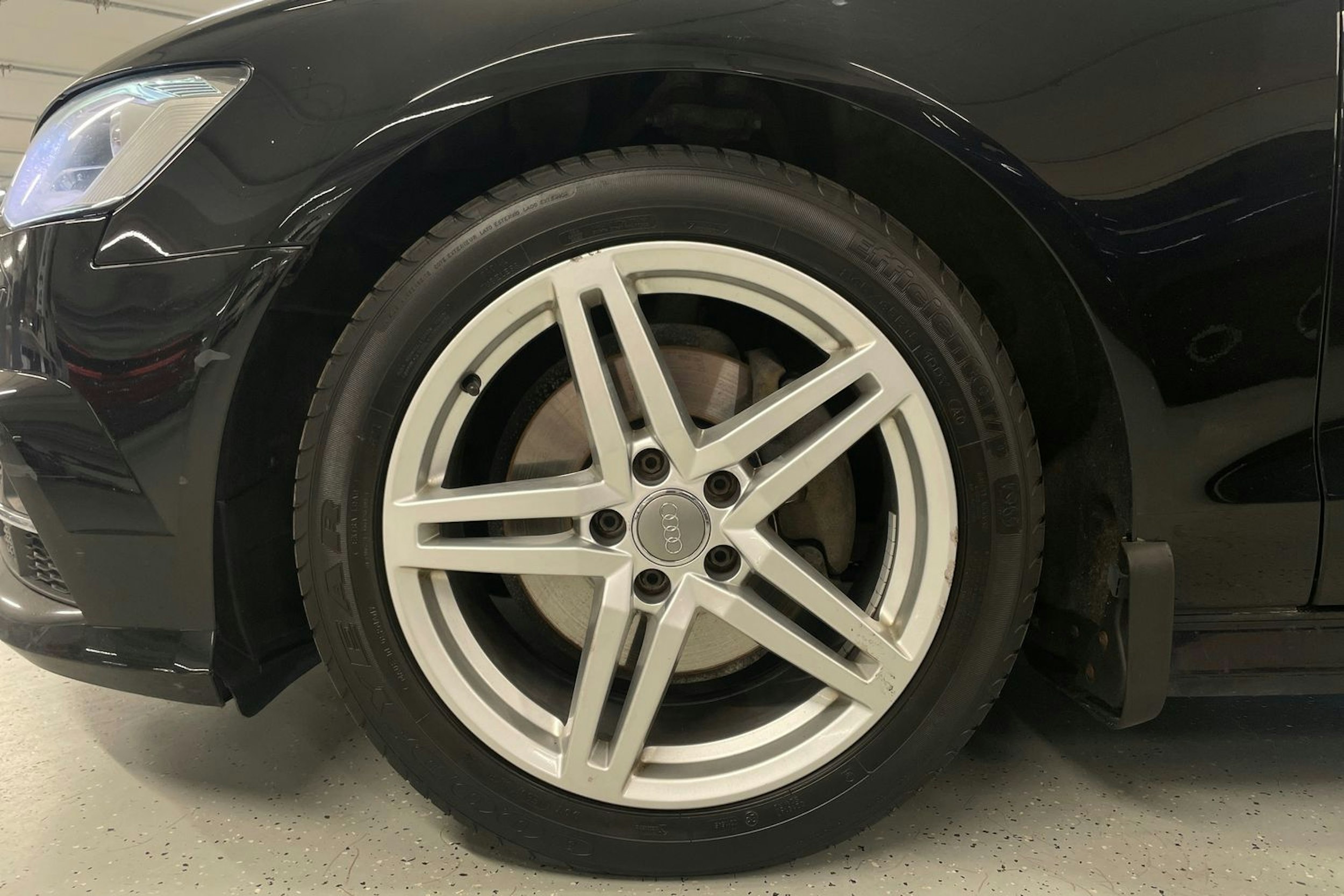 musta Audi A6 2017 kuva 38.