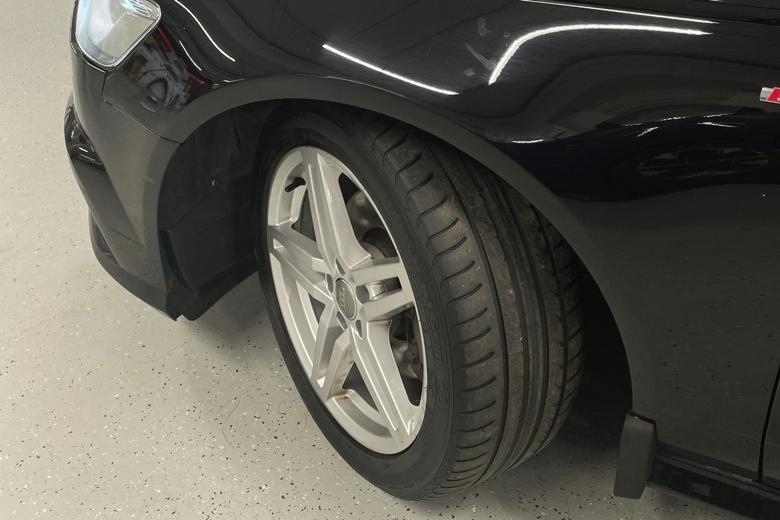 musta Audi A6 2017 kuva 39.